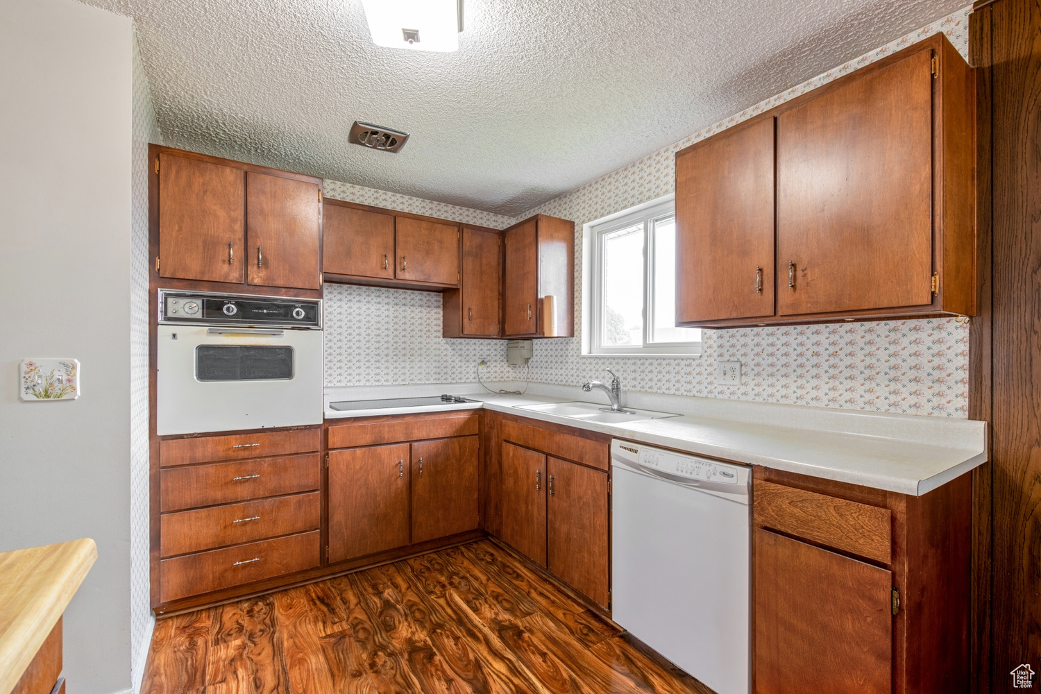4383 S Meadow Gate Cir, West Valley City, Utah image 6