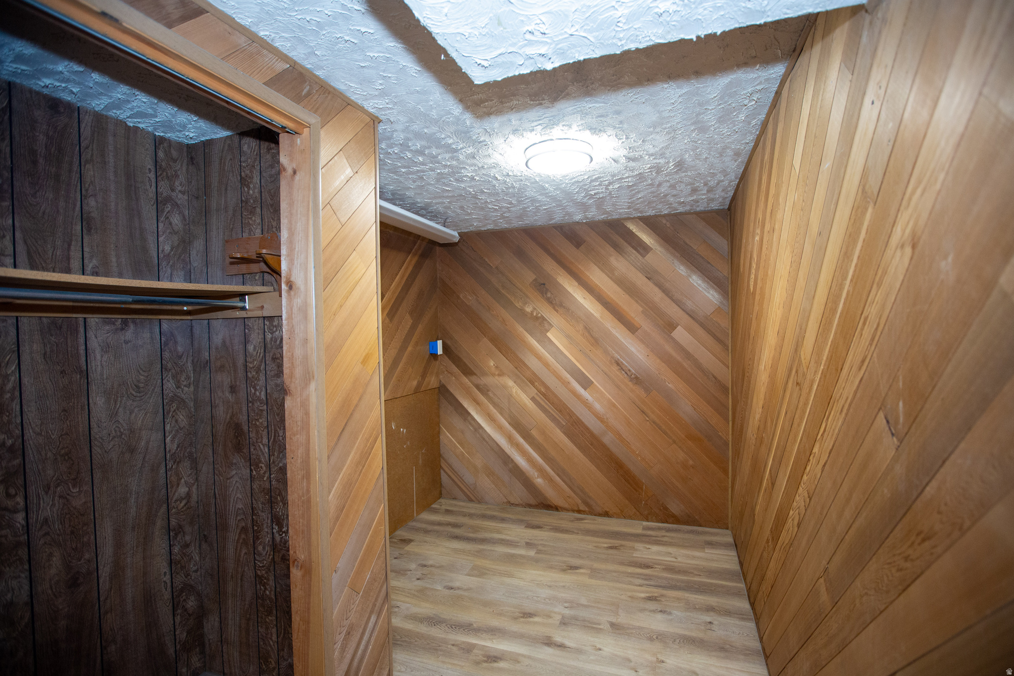 MIDVALE - Residential