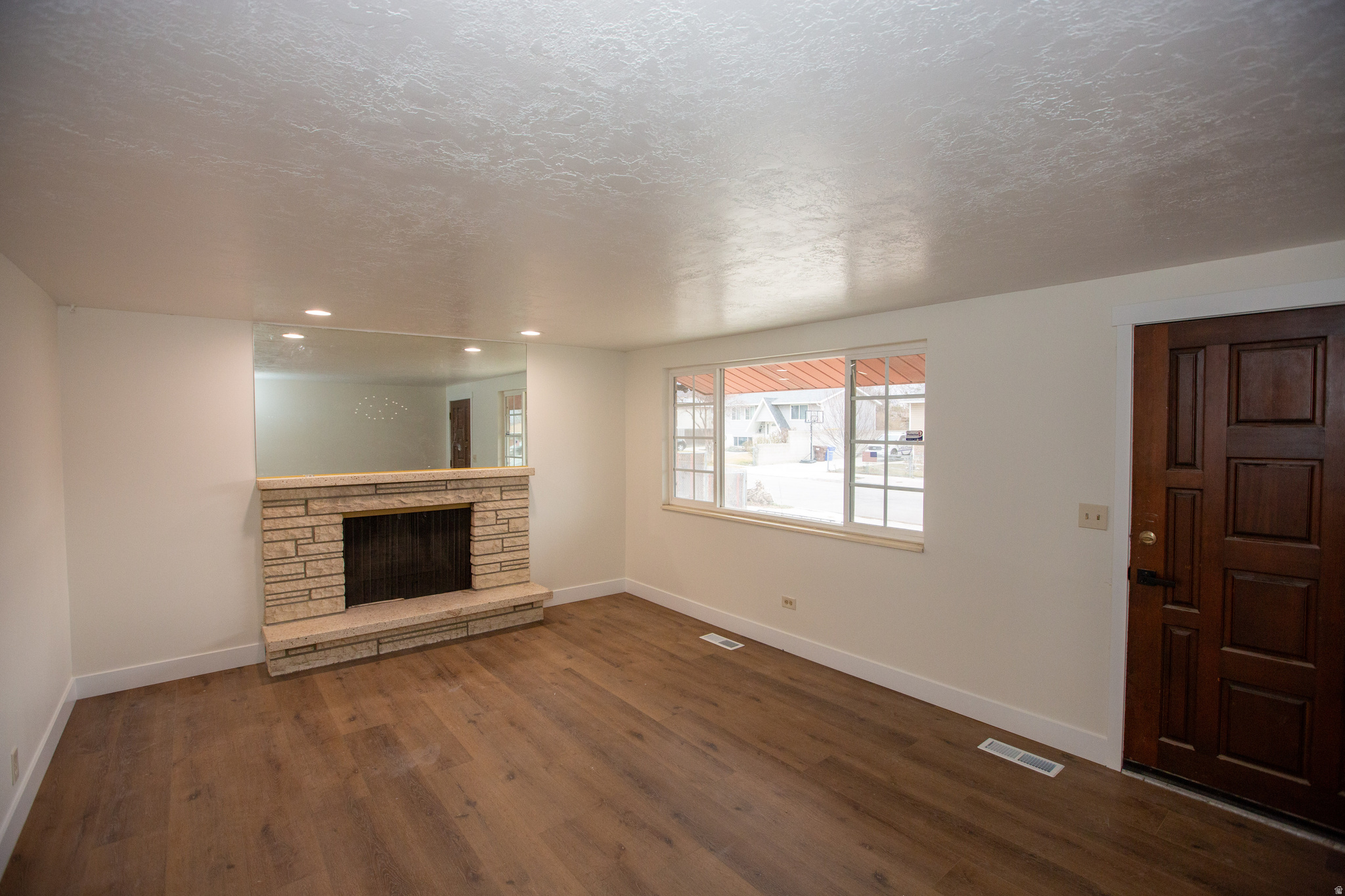 MIDVALE - Residential