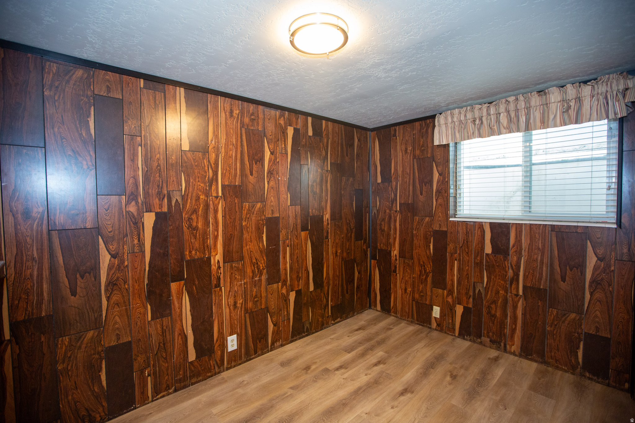 MIDVALE - Residential