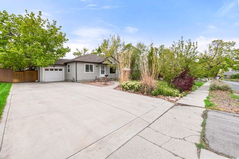 Tiny photo for 2560 E 2940 S, Salt Lake City, UT 84109 (MLS # 2151920)