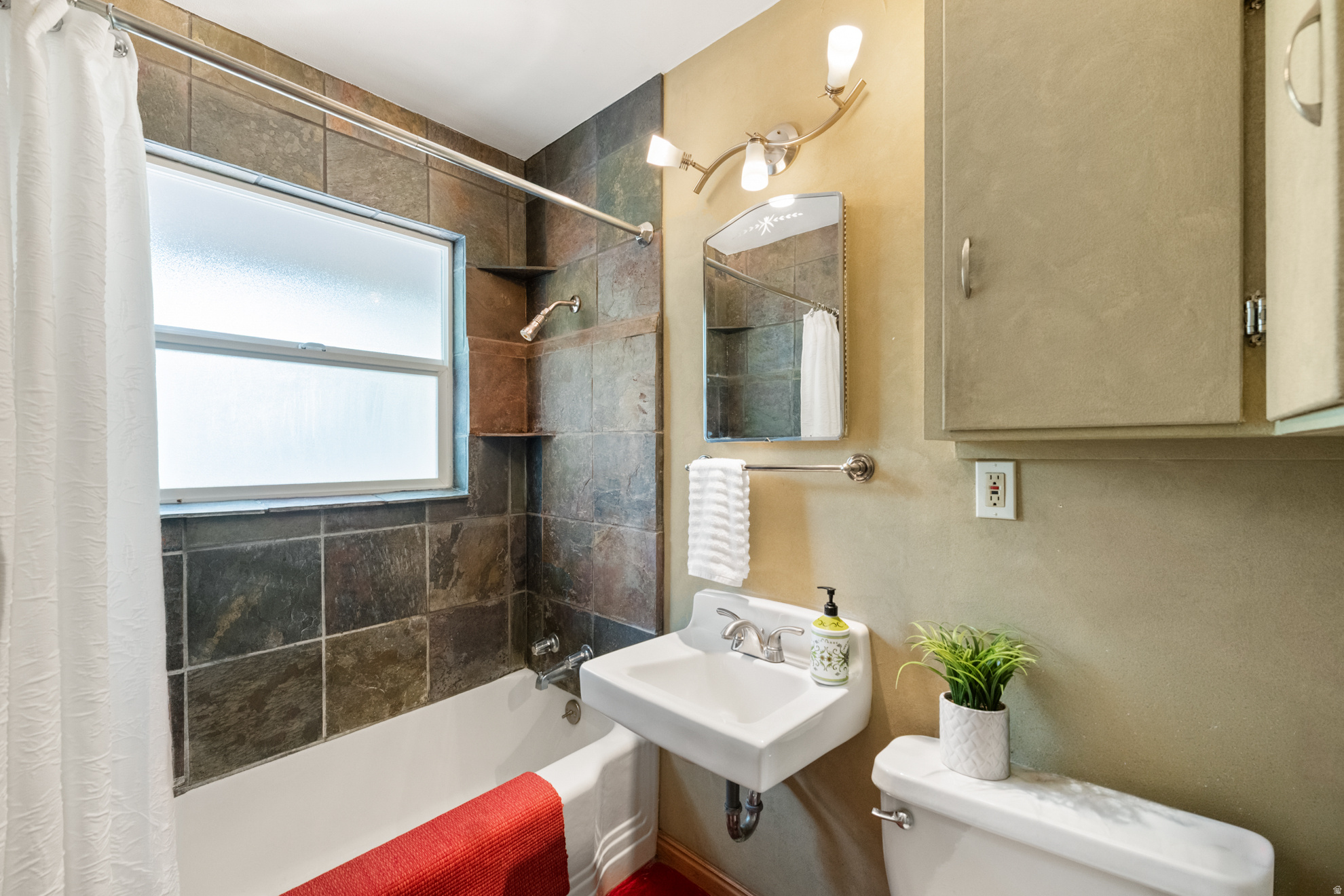 VETERAN HEIGHTS - Residential