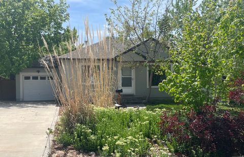 Photo of 2560 E 2940 S, Salt Lake City, UT 84109 (MLS # 2151920)