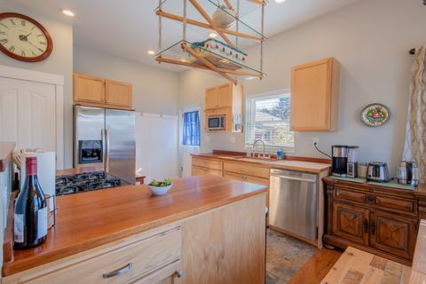 Tiny photo for 2315 E 6600 S, Cottonwood Heights, UT 84121 (MLS # 2146731)