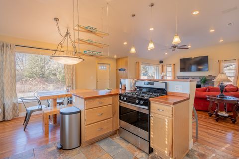 Tiny photo for 2315 E 6600 S, Cottonwood Heights, UT 84121 (MLS # 2146731)