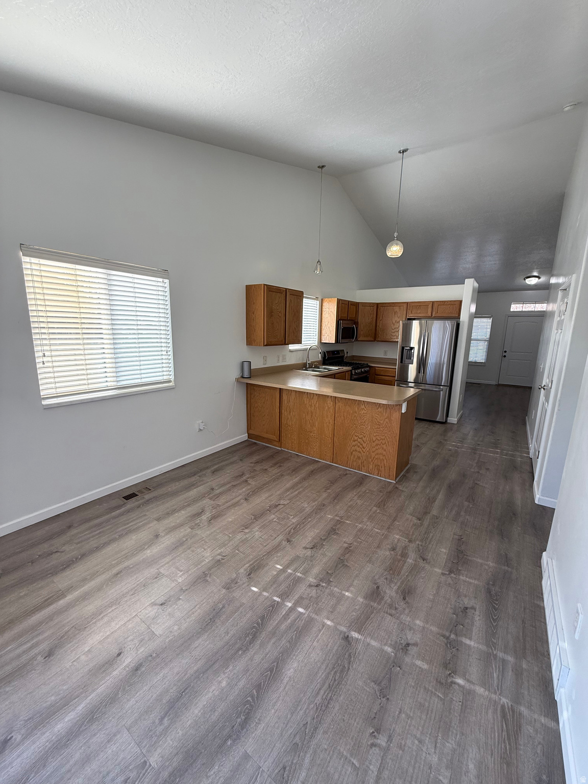 SYCAMORES AT JORDAN HILLS - Residential Lease