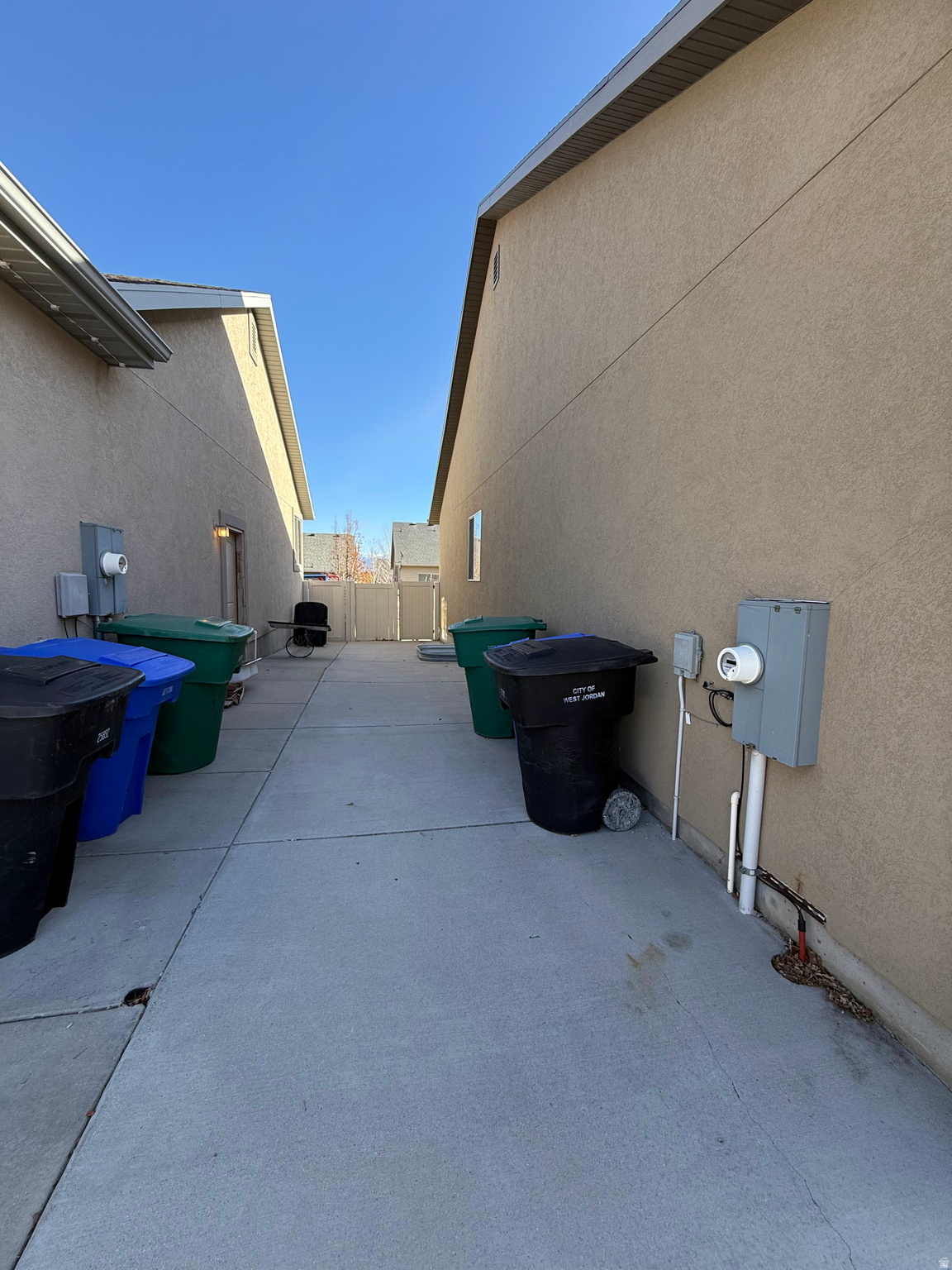 SYCAMORES AT JORDAN HILLS - Residential Lease