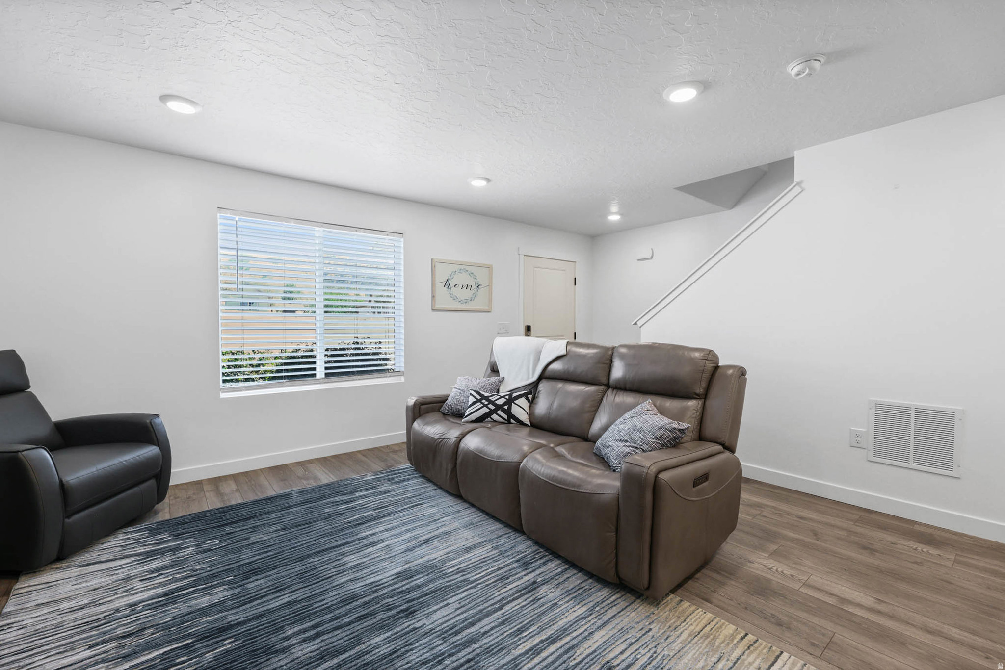 MECHAM TOWNS - Residential