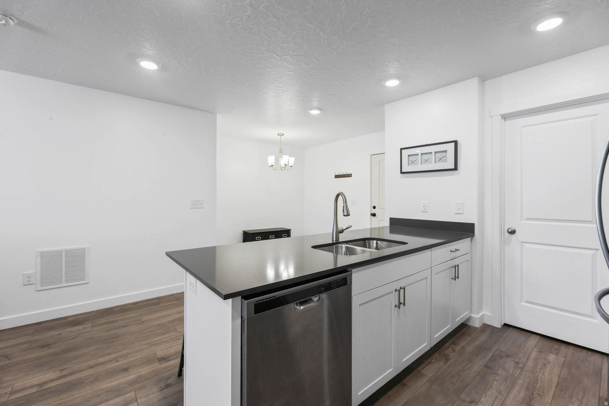 MECHAM TOWNS - Residential