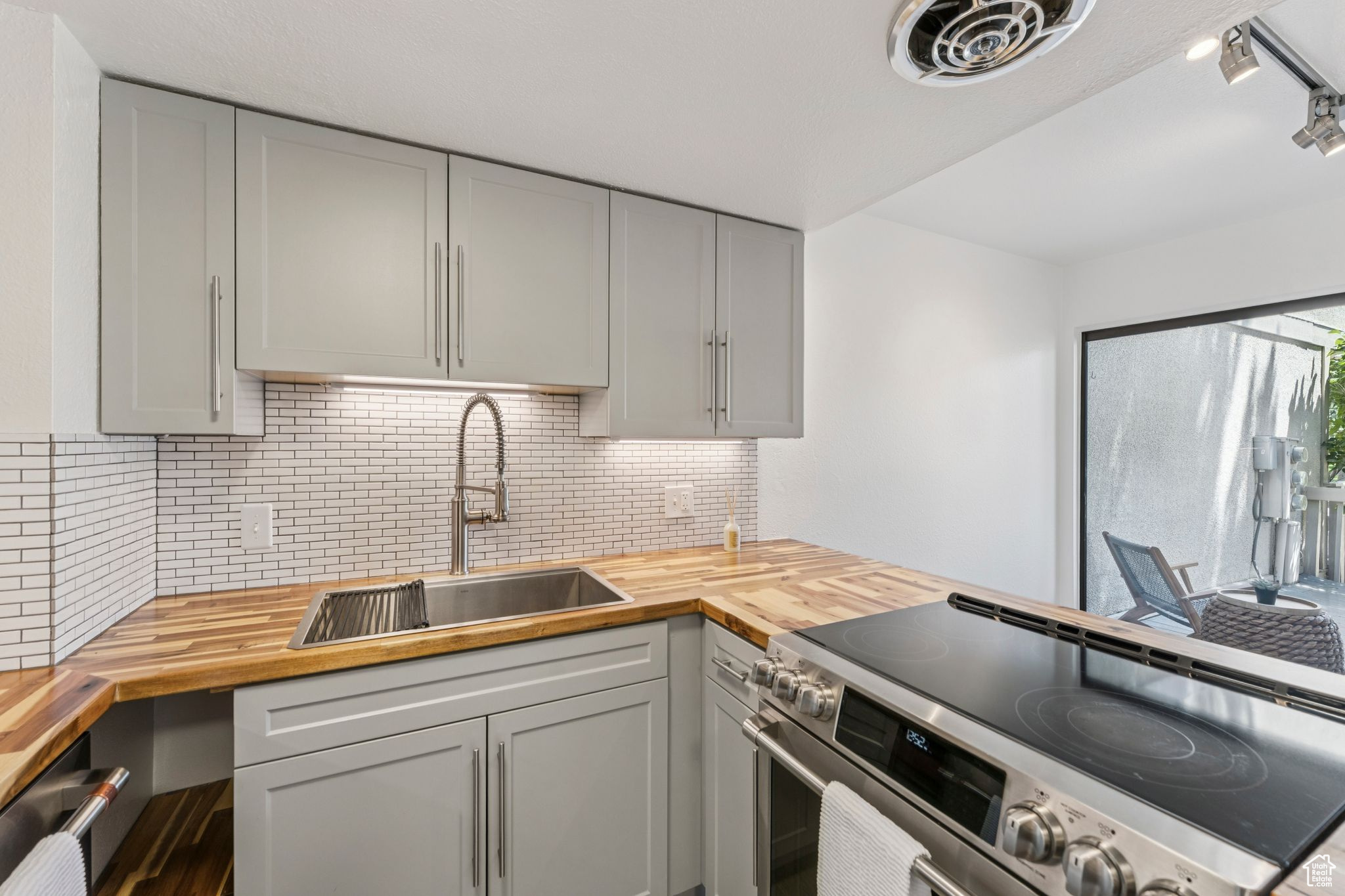 RACQUET CLUB VILLAGE SUB - Residential