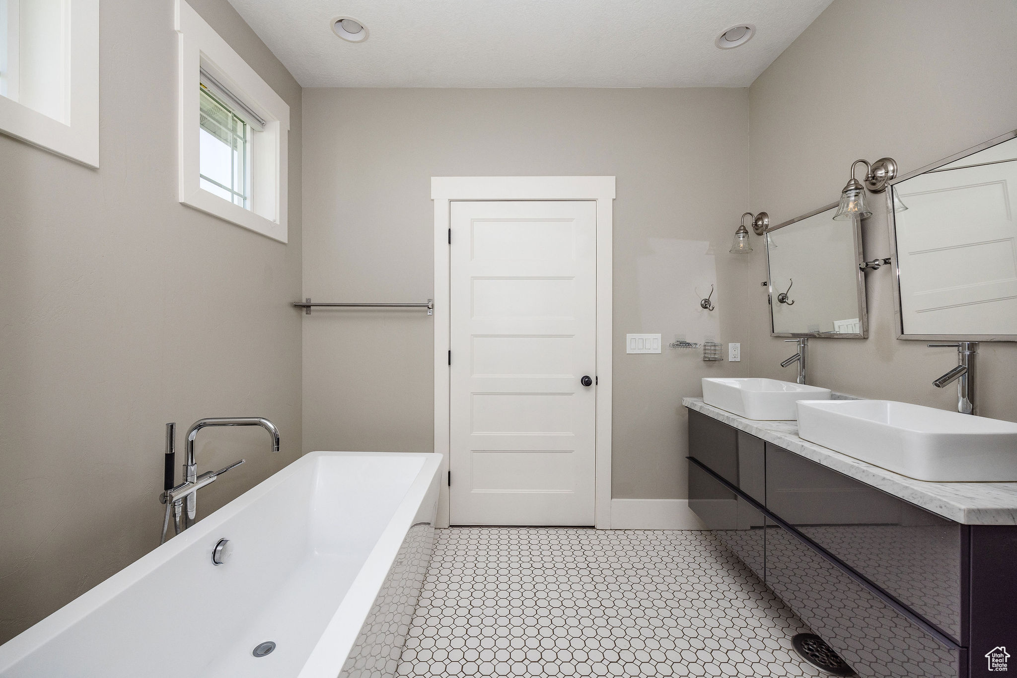 FOOTHILL HEIGHTS - Residential