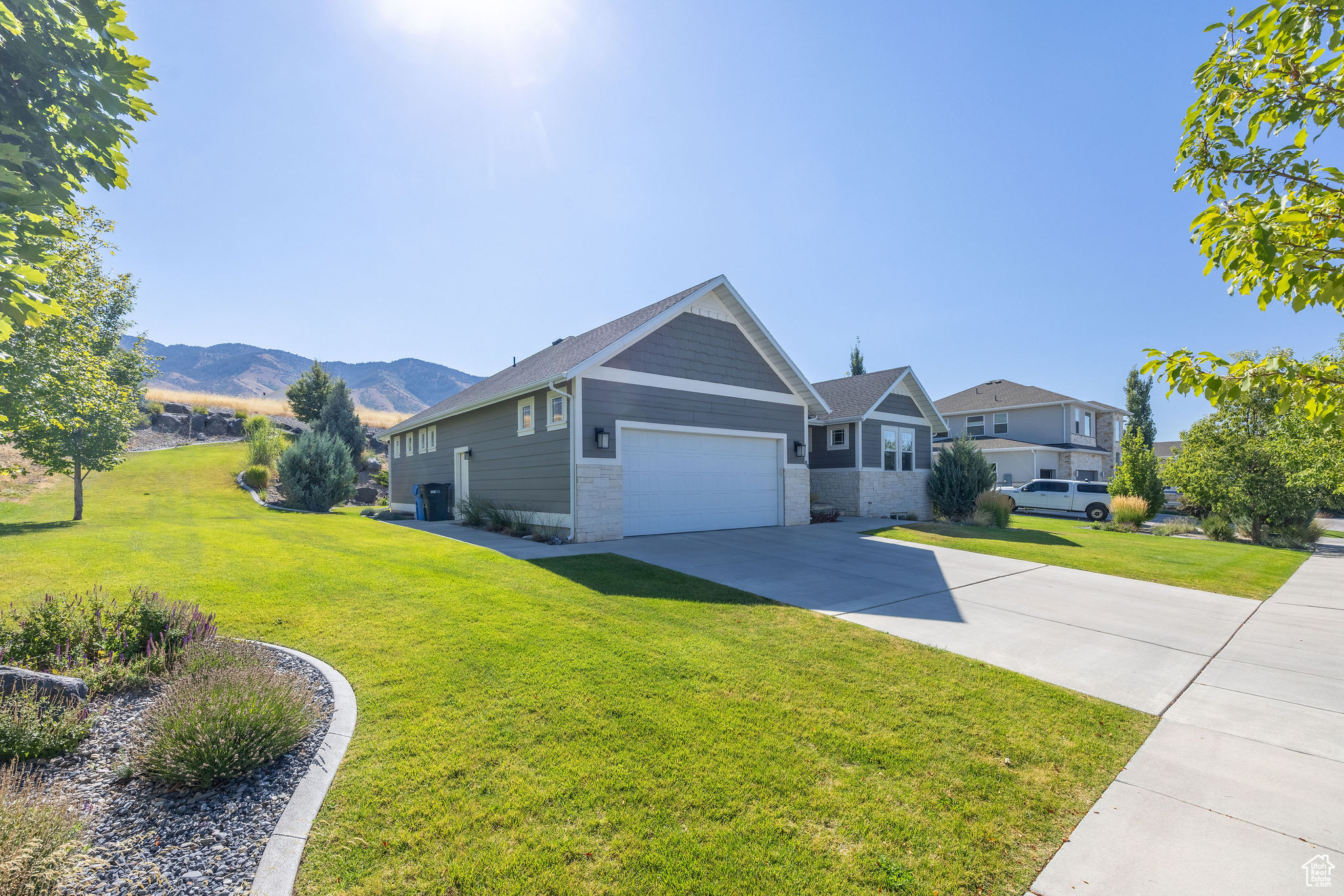 FOOTHILL HEIGHTS - Residential