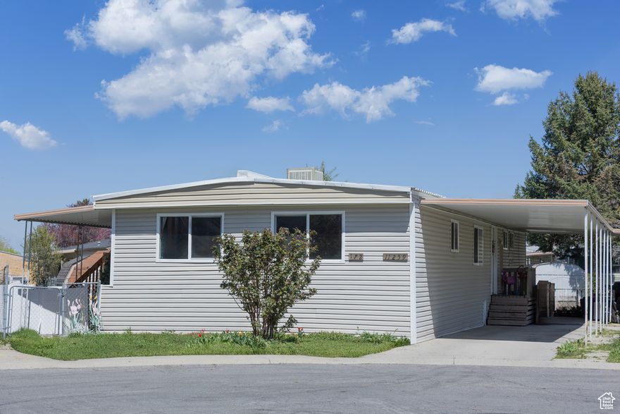 Check out this beautiful 4-bedroom, 2-bathroom double-wide mobile home. Located in a peaceful community just 5 minutes from I-15, it's perfect for easy commuting. Enjoy the friendly neighborhood and convenient location close to shopping and dining. Offer contingent upon Park Approval of Buyer and pets. Buyer and Buyer's agent to verify all info.