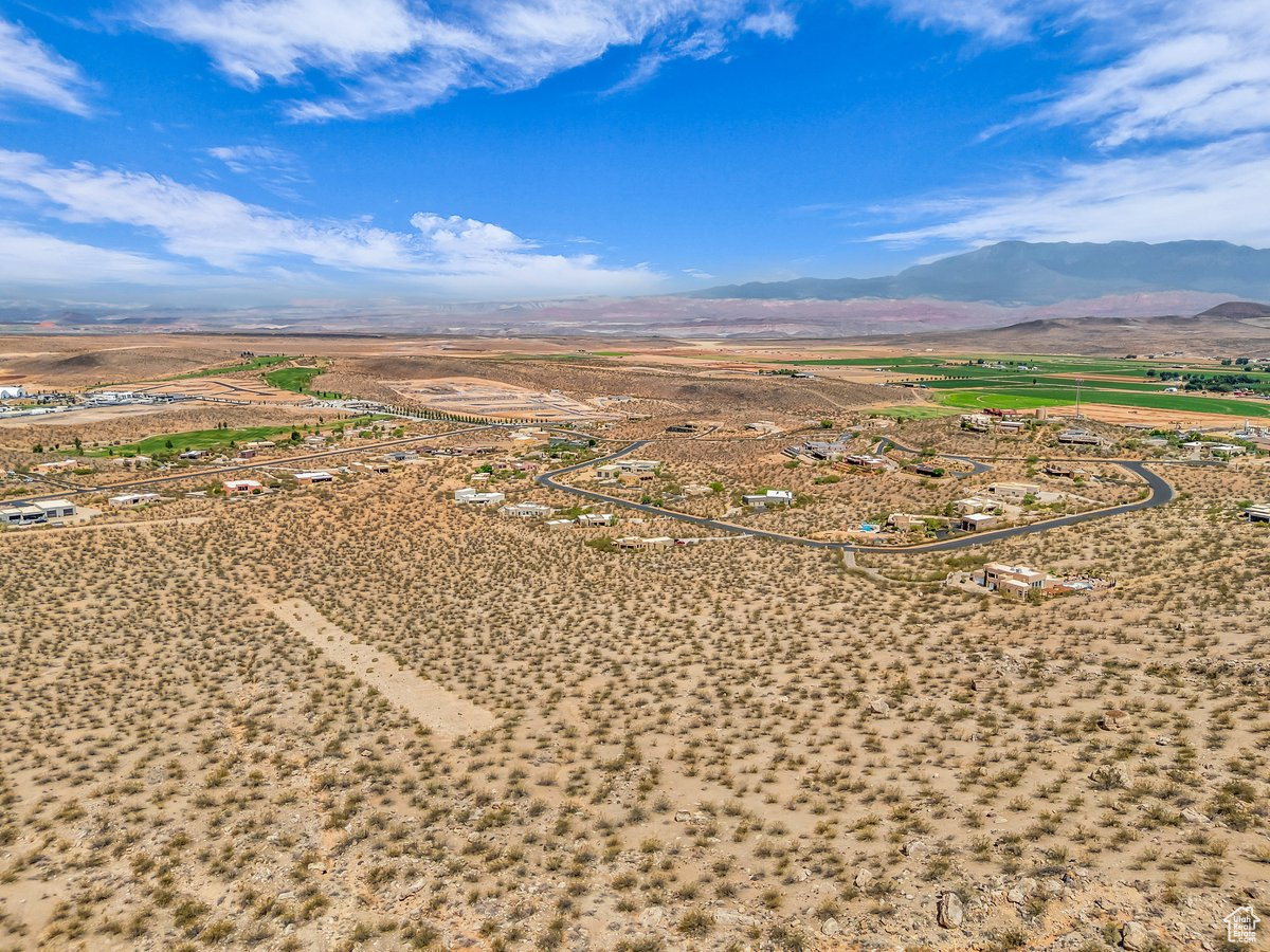 MOCCASIN FLATS - Land