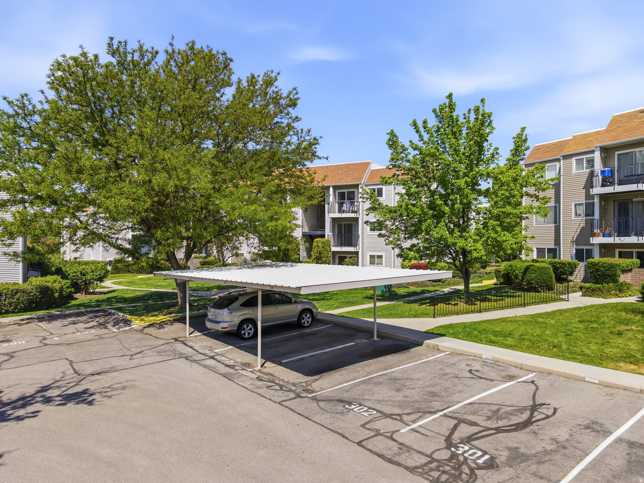 QUAILBROOK EAST - Residential