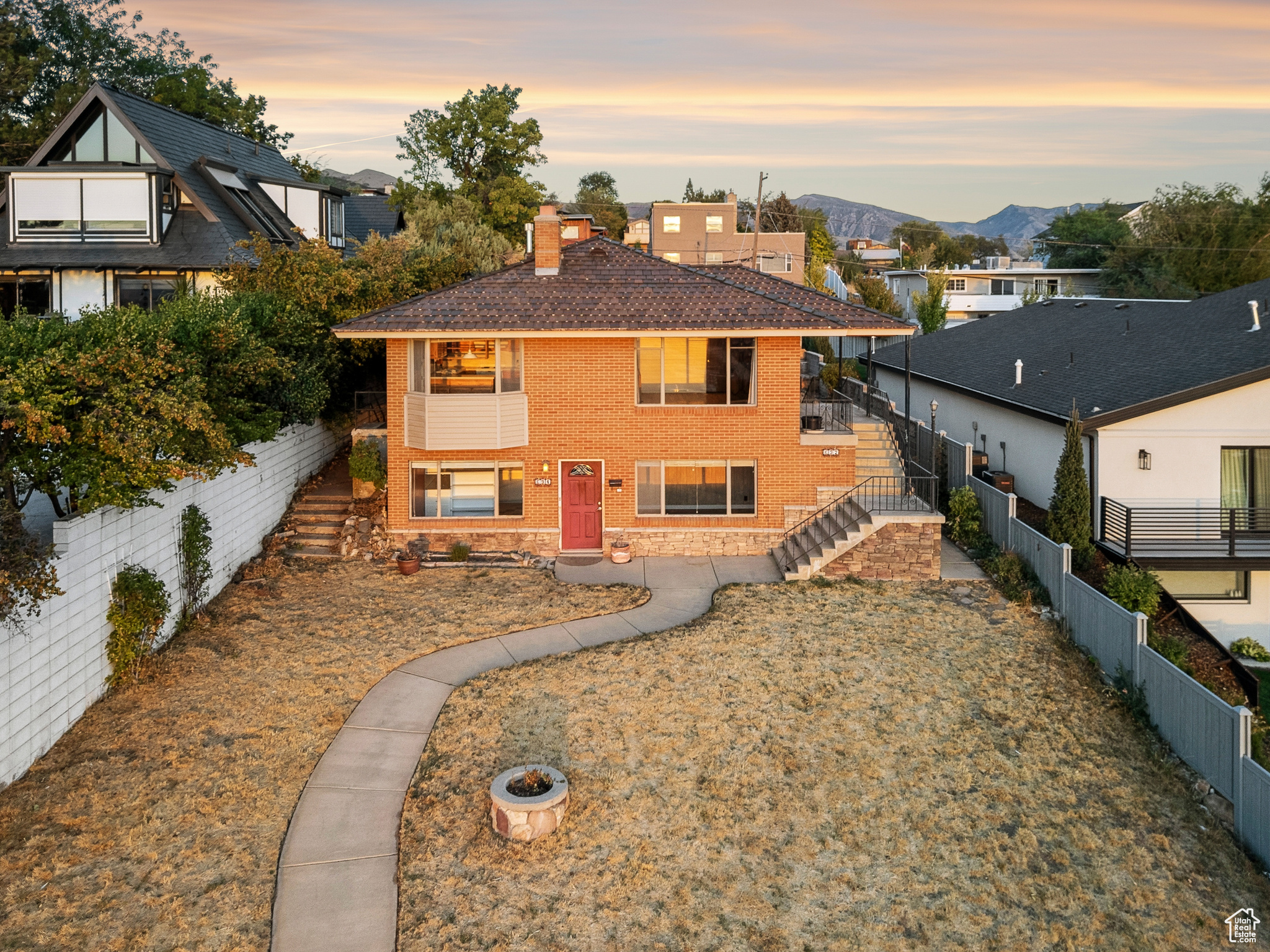 CAPITOL HILL - Residential Income