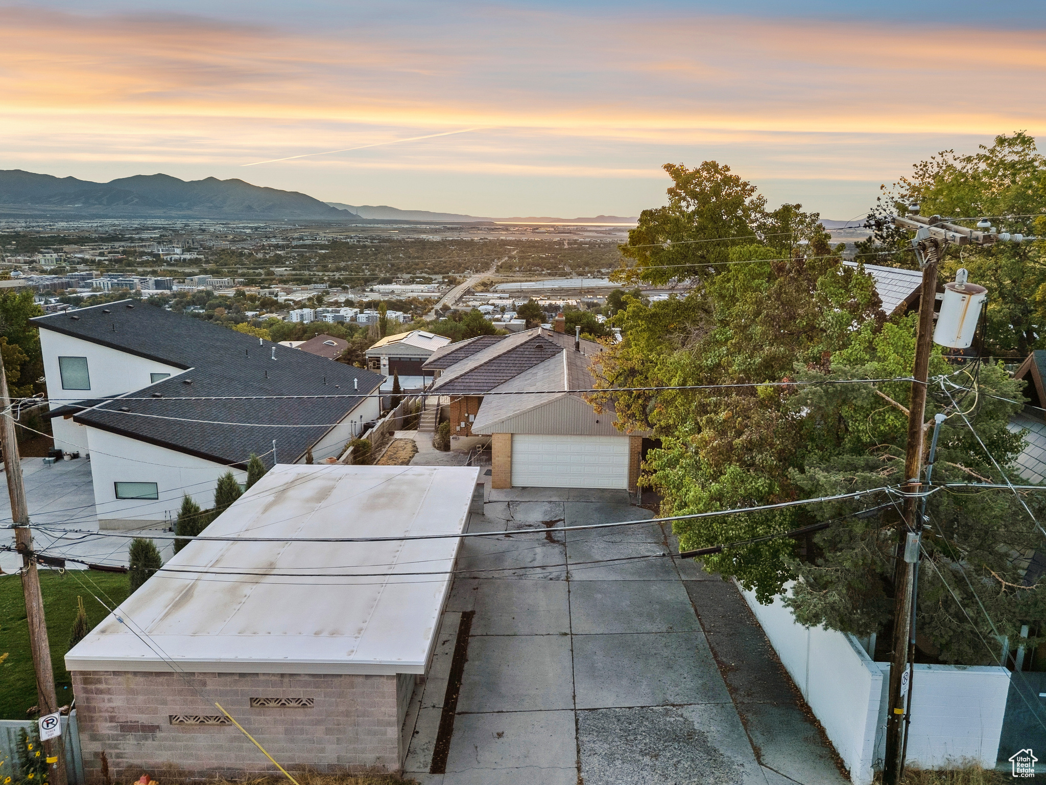 CAPITOL HILL - Residential Income