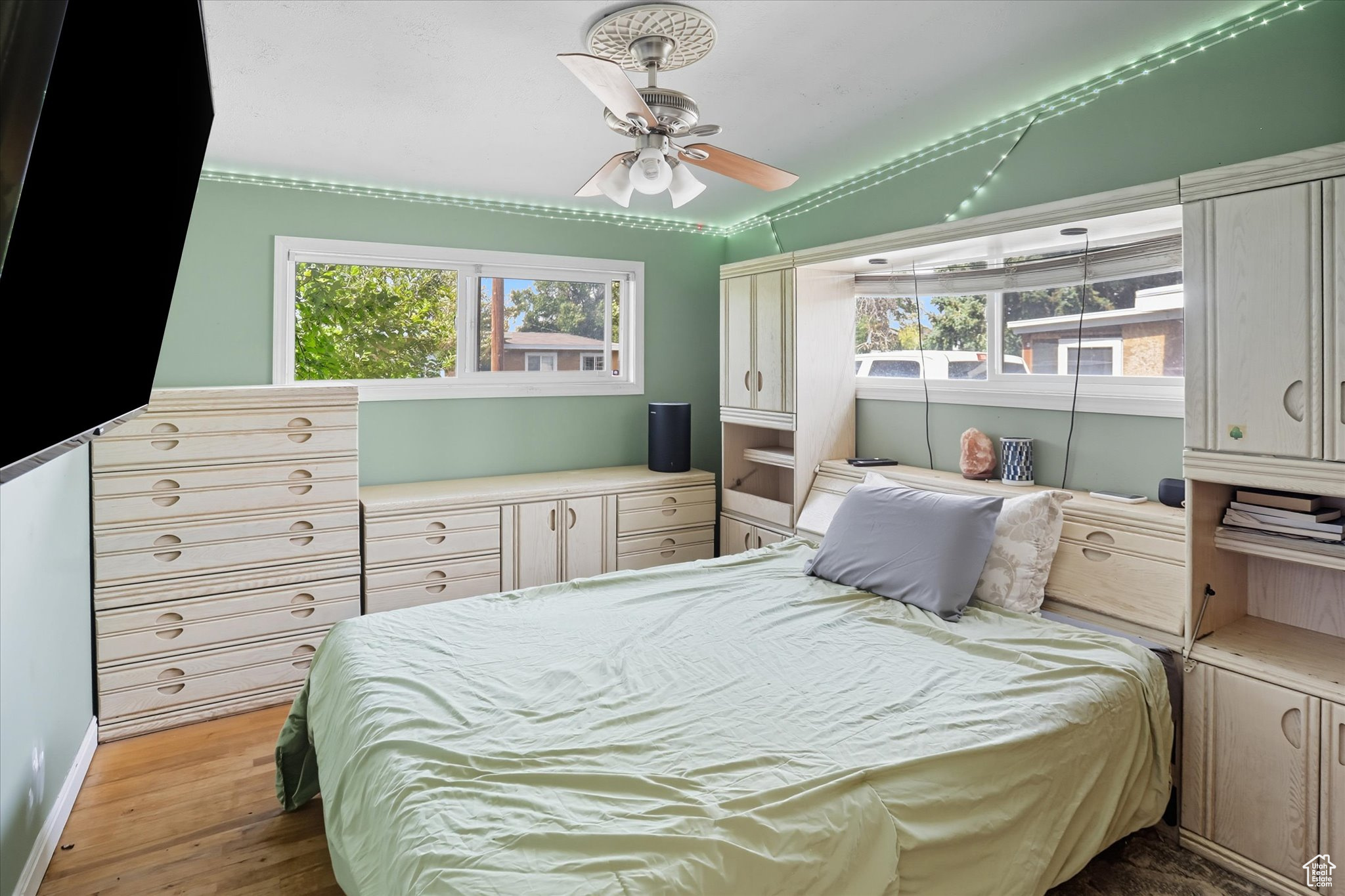 HILLSDALE - Residential