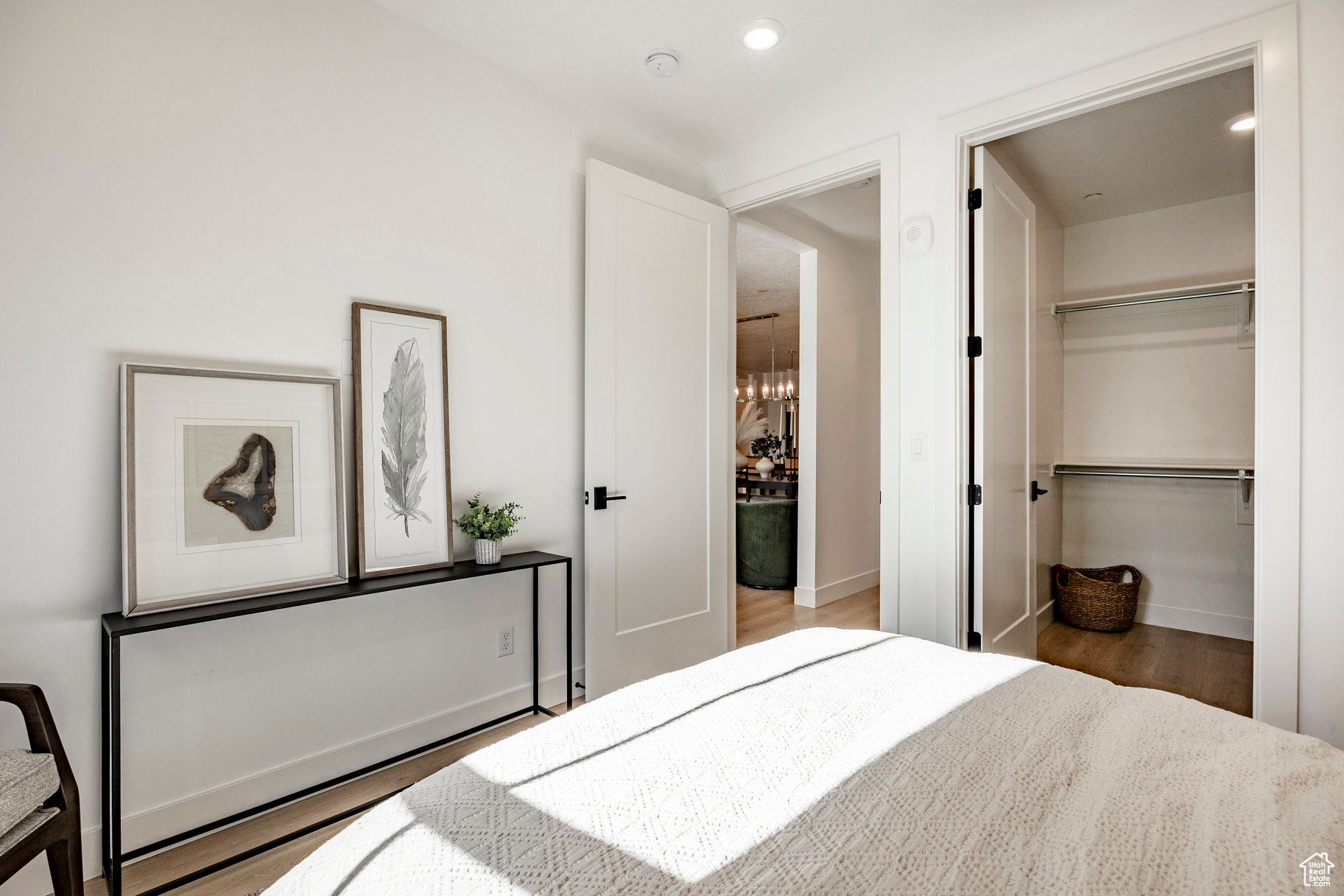 APOLLO SQUARE - Residential