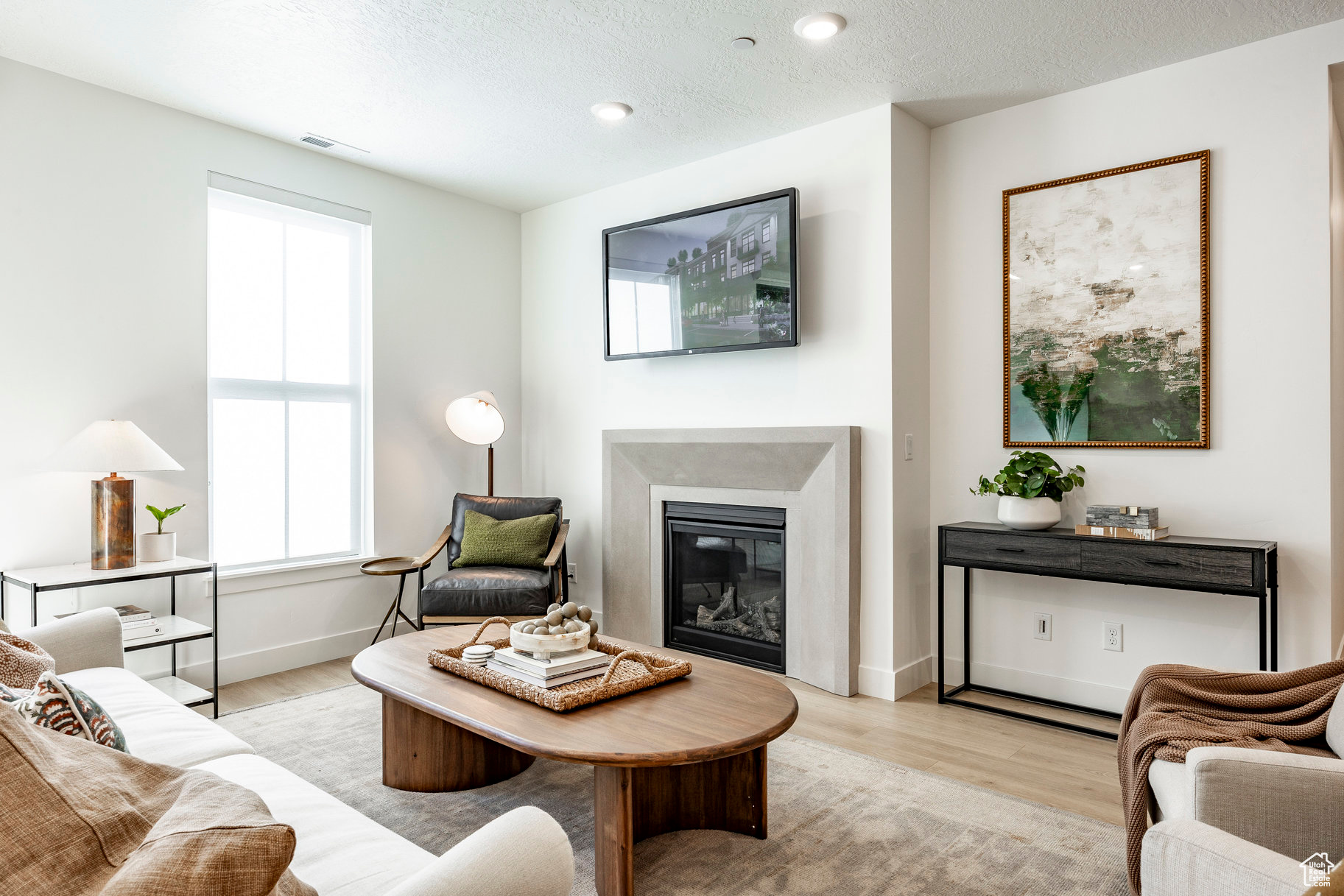 APOLLO SQUARE - Residential