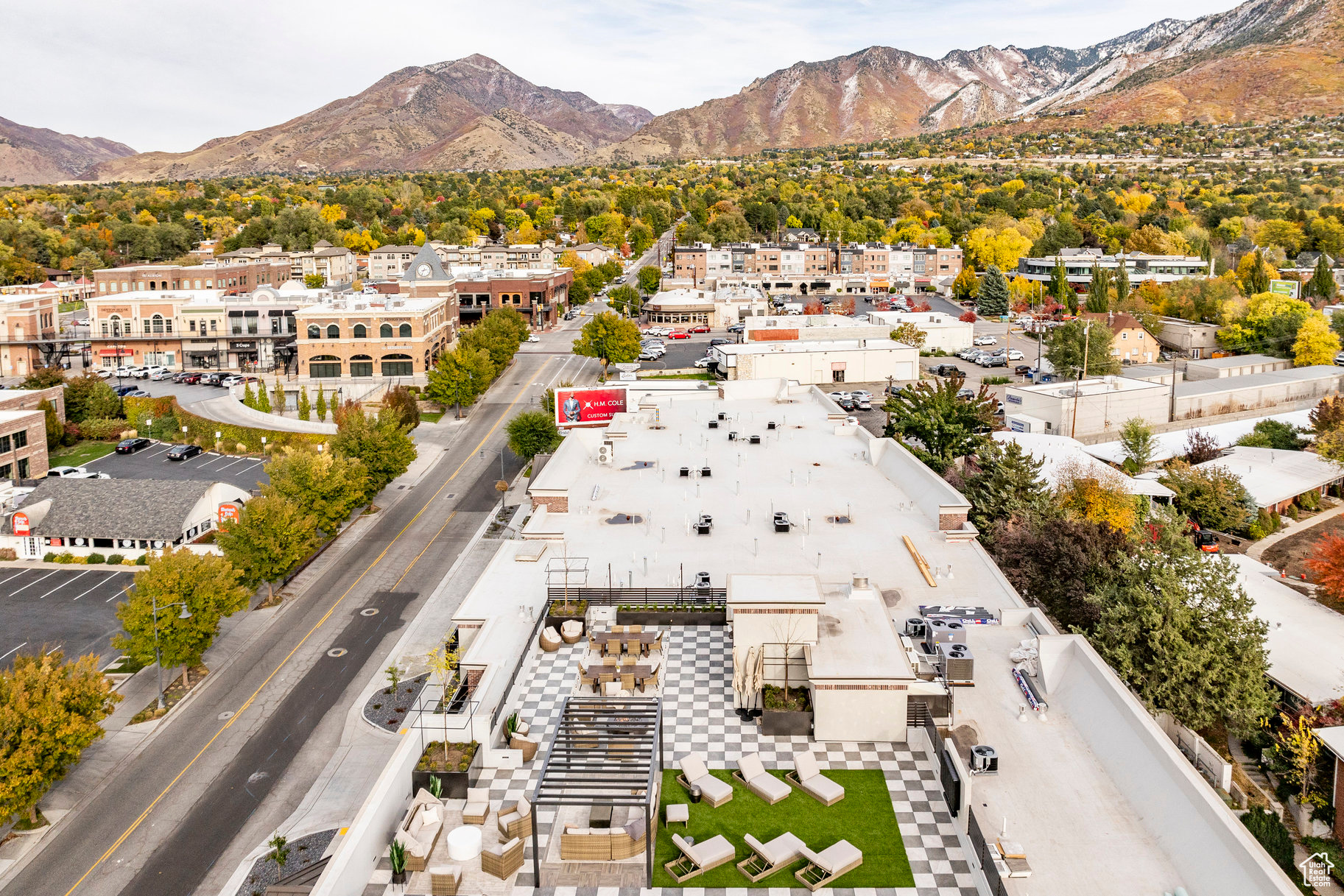 APOLLO SQUARE - Residential