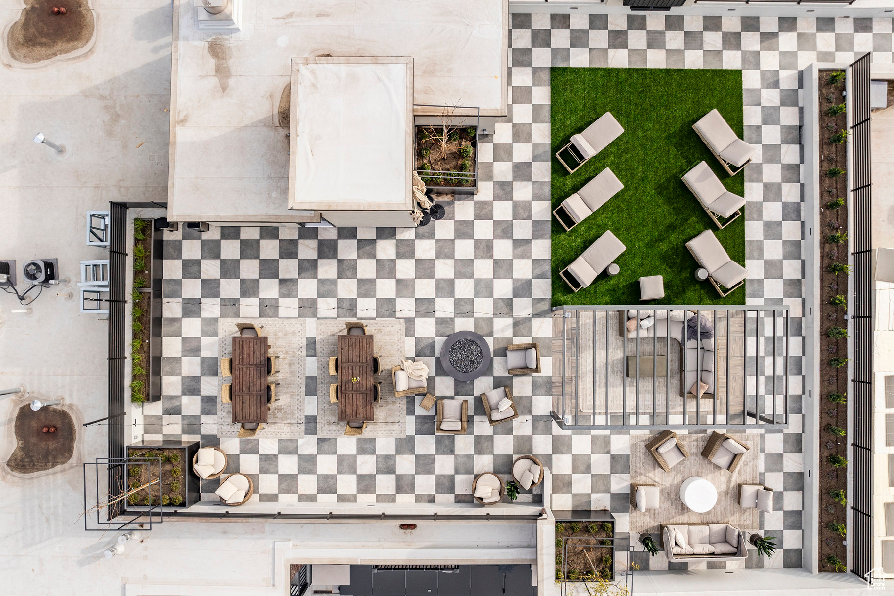 APOLLO SQUARE - Residential