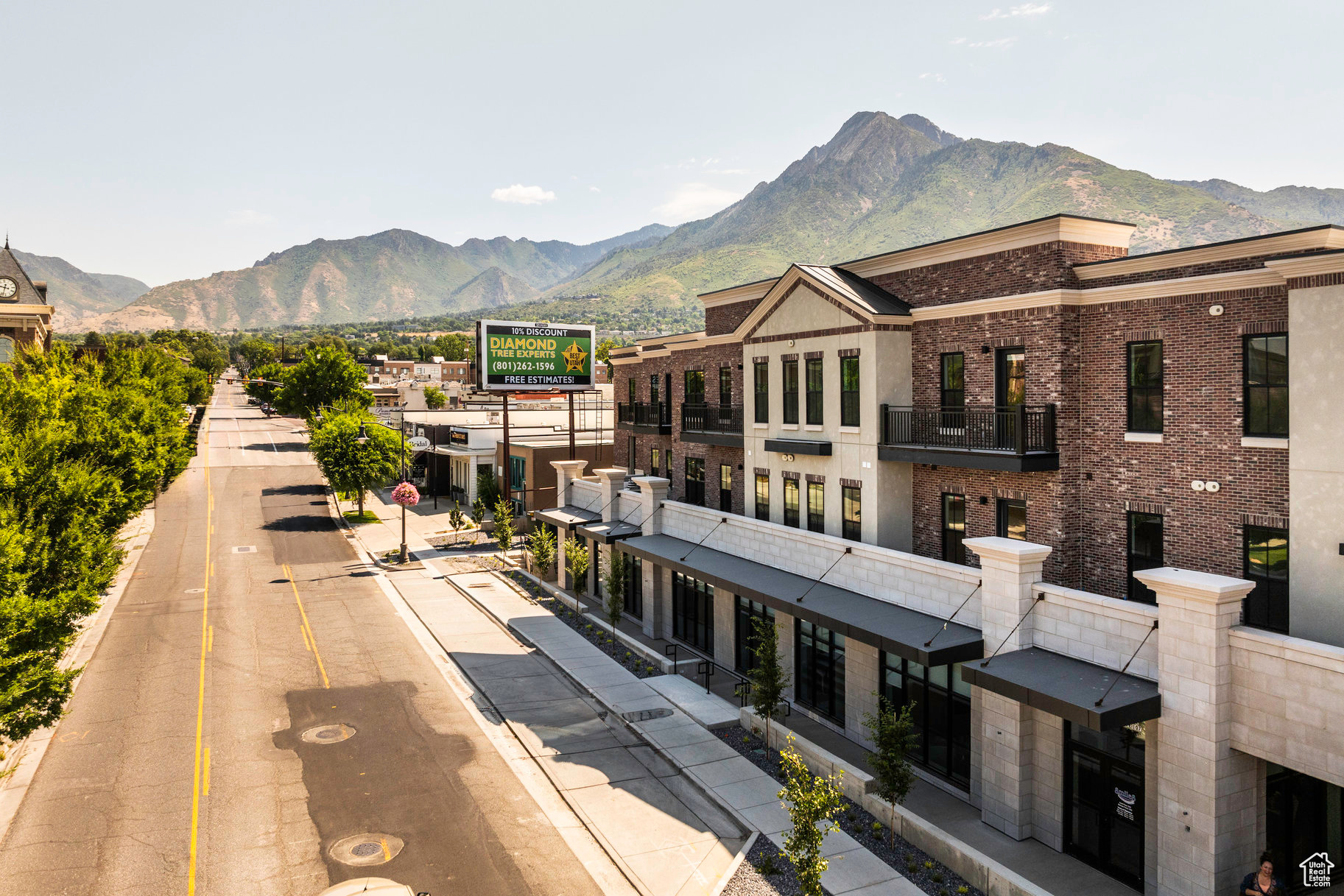 APOLLO SQUARE - Residential