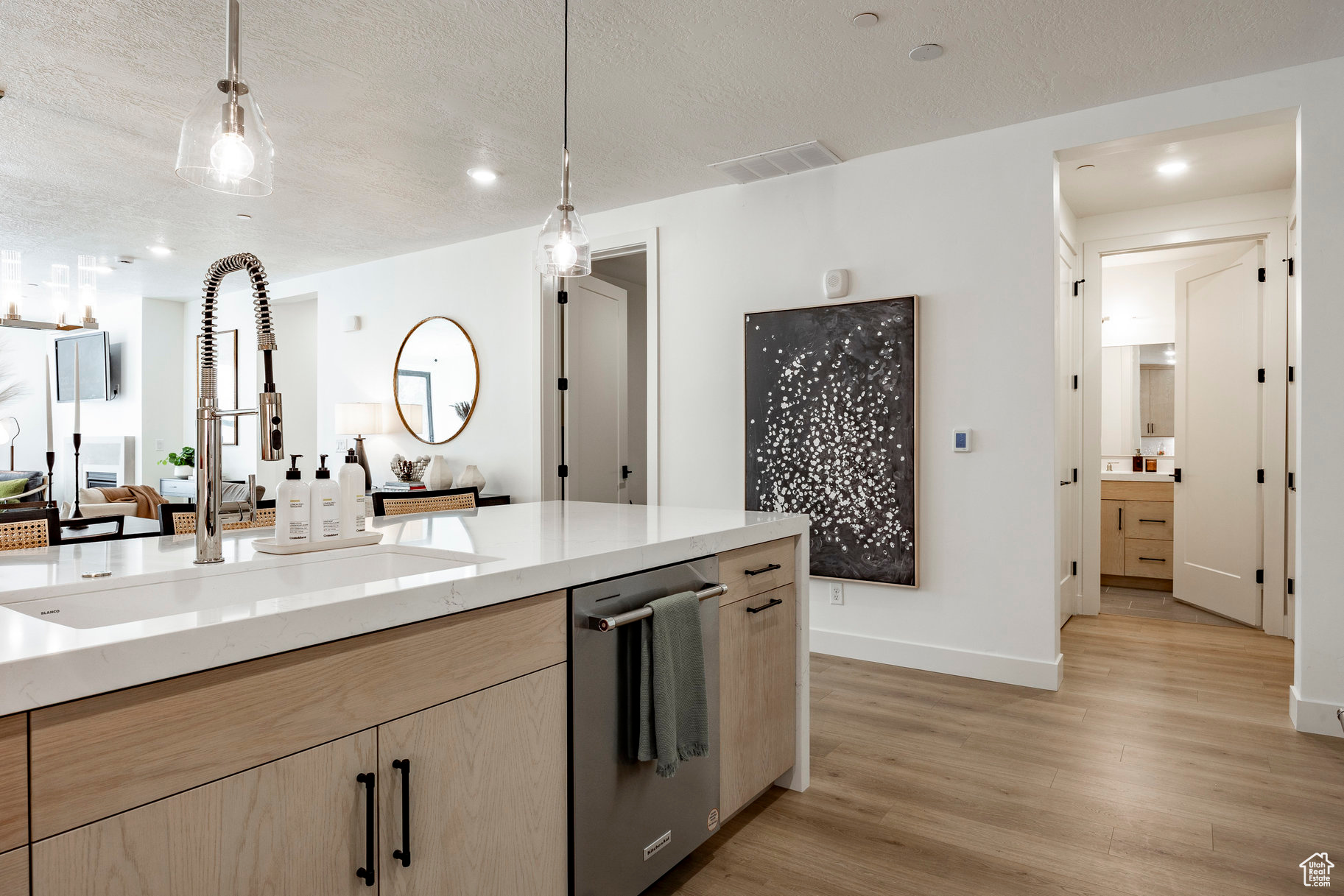 APOLLO SQUARE - Residential