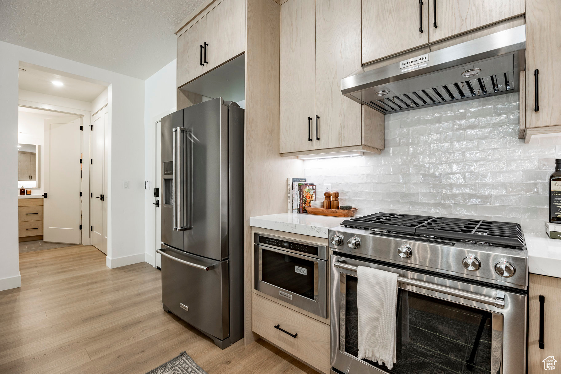 APOLLO SQUARE - Residential