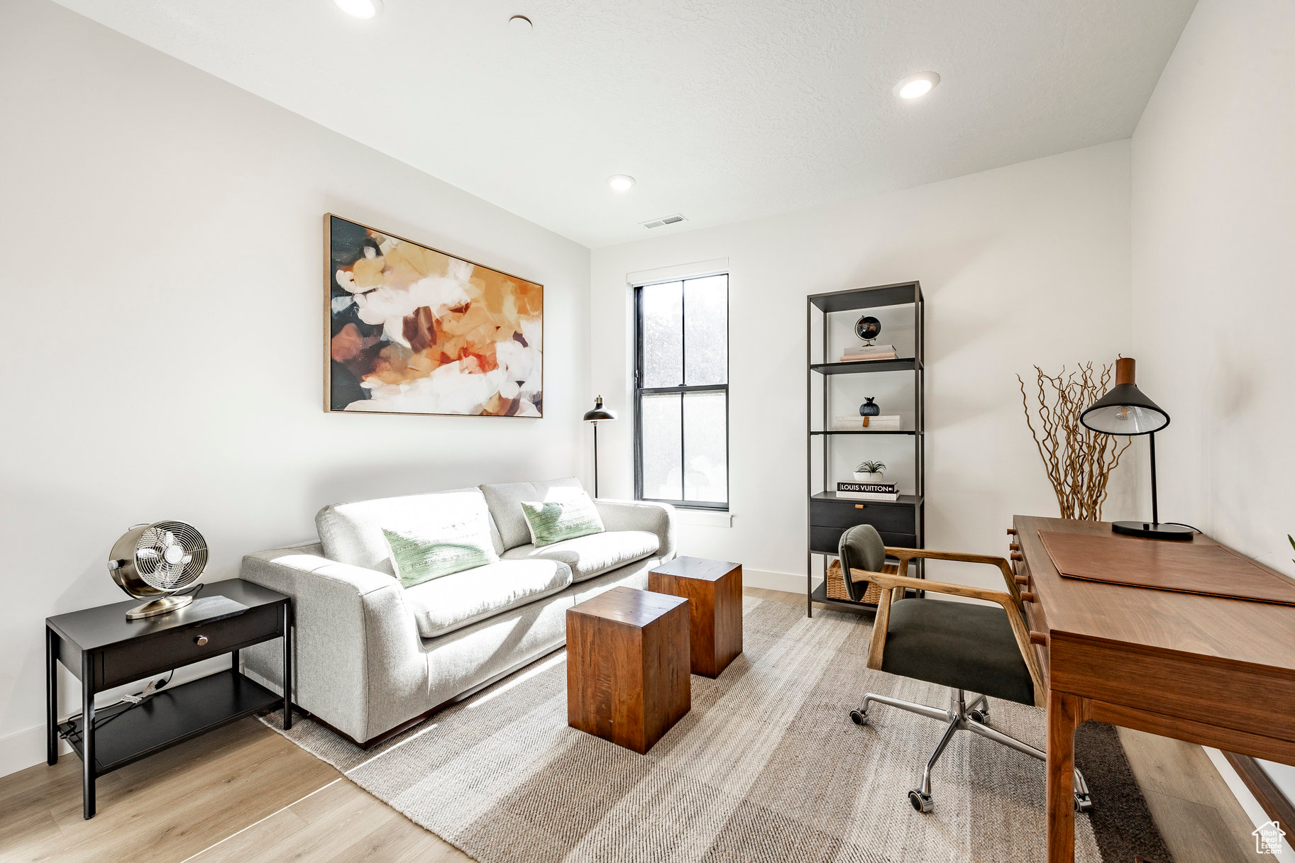 APOLLO SQUARE - Residential
