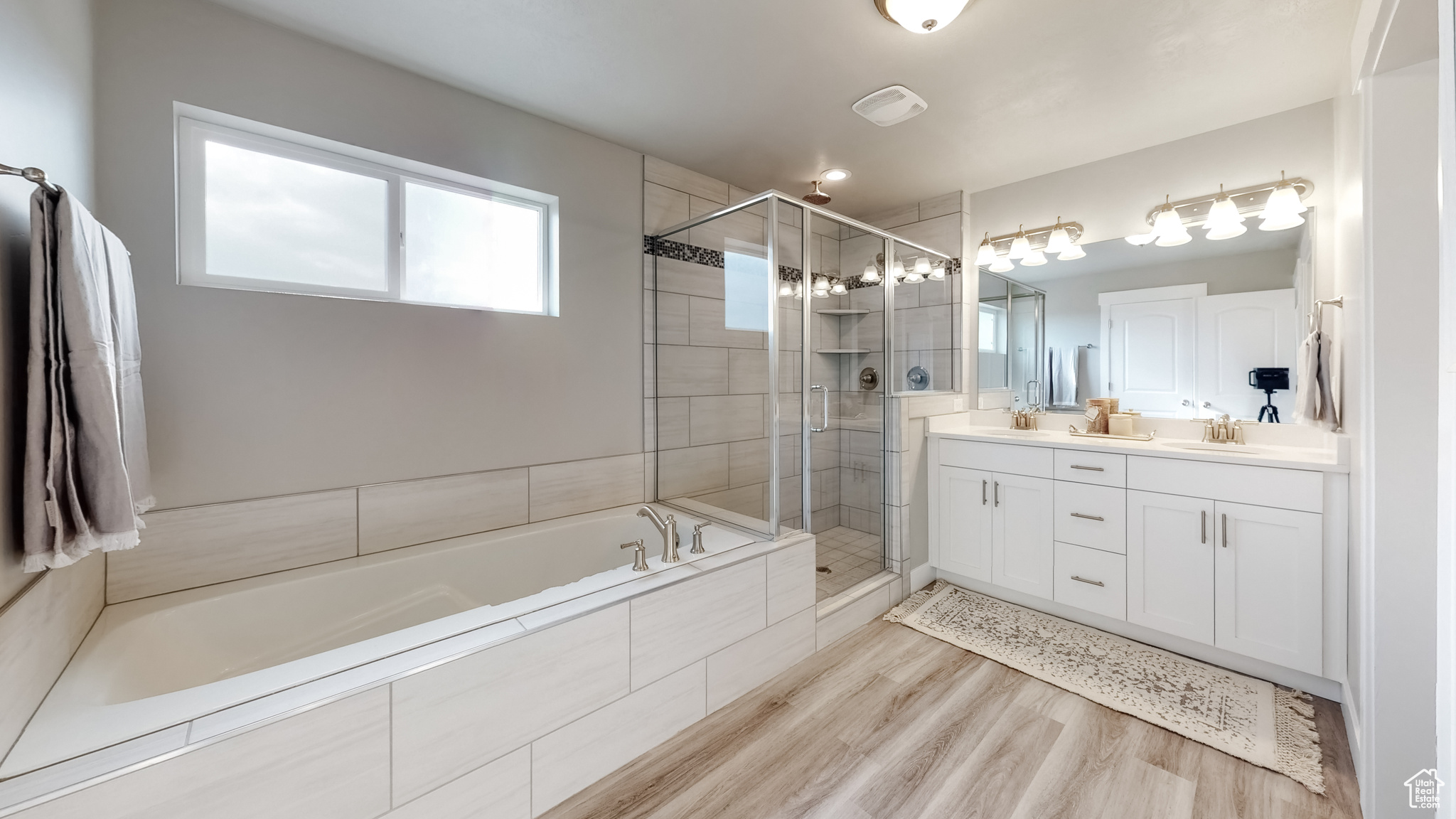 PARK ESTATES - Residential