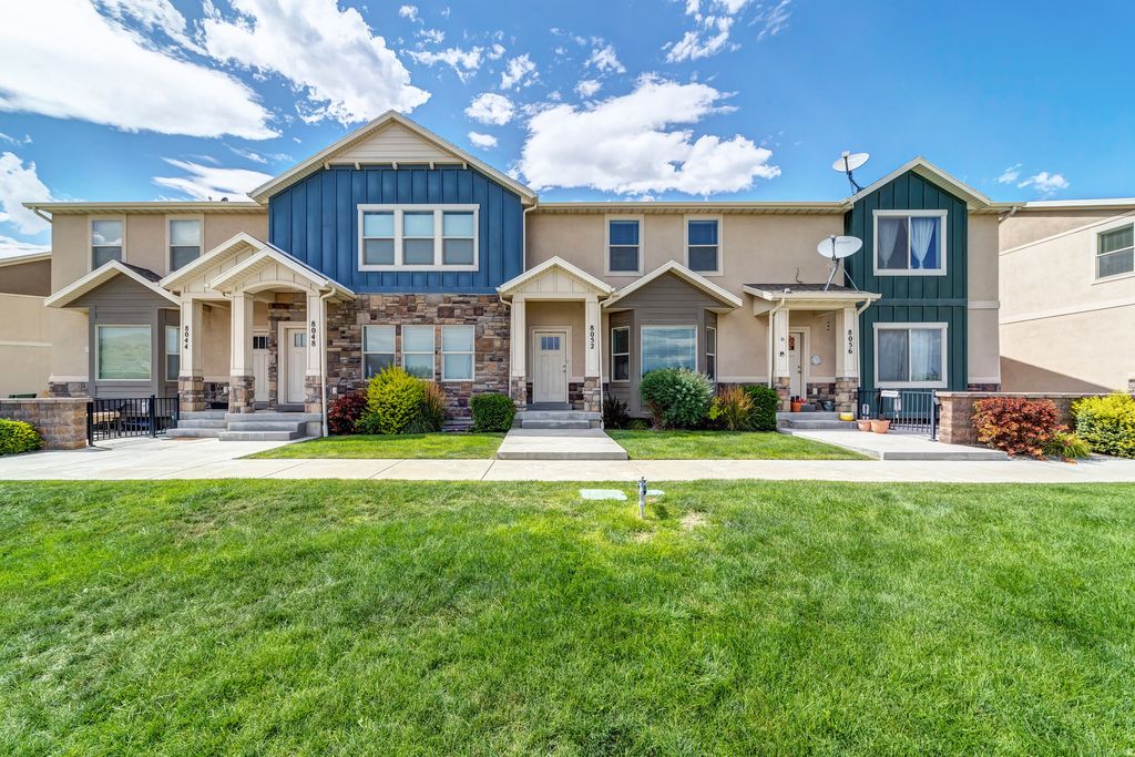 Photo of 8052 N ROCK CREEK COVE LN, Eagle Mountain, UT 84005 (MLS # 2142218)