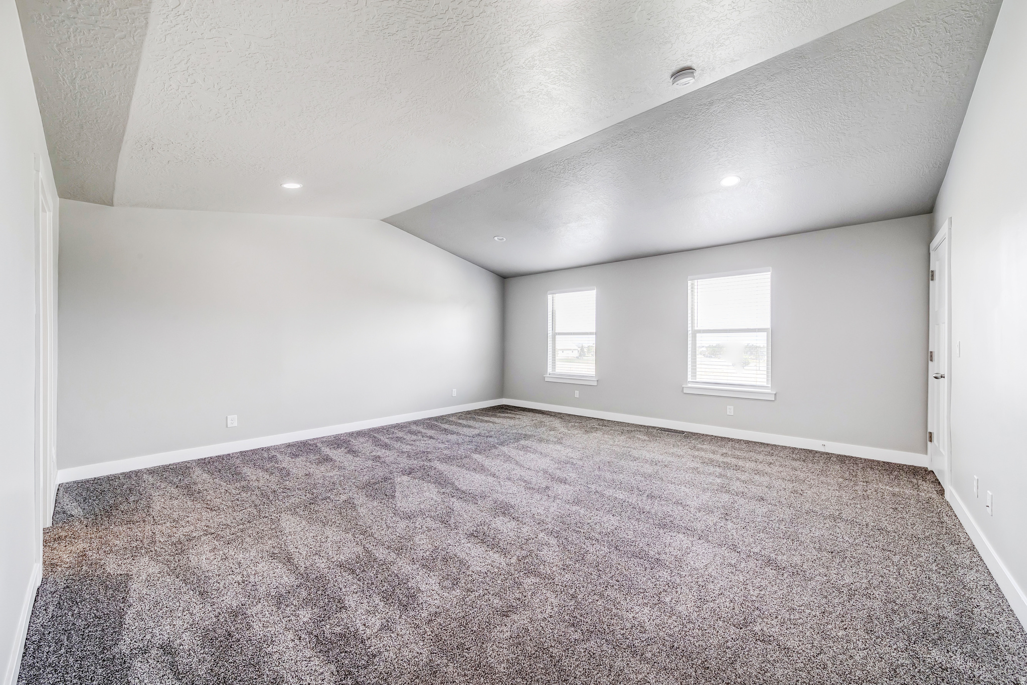 THE COVE - Residential