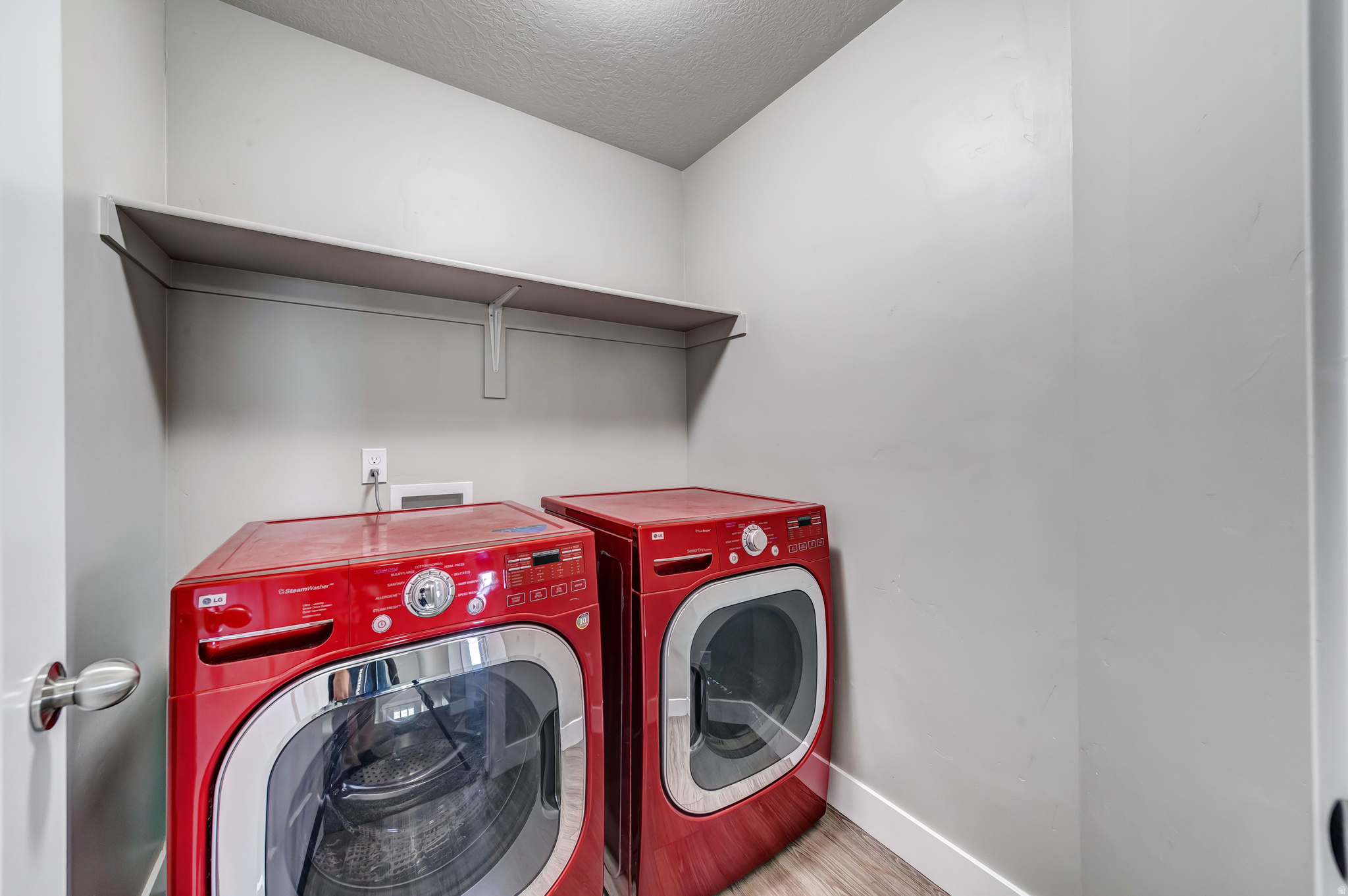 THE COVE - Residential