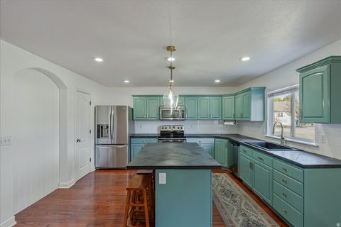 Tiny photo for 1262 N CIRCLE CV W, Lehi, UT 84043 (MLS # 2135446)