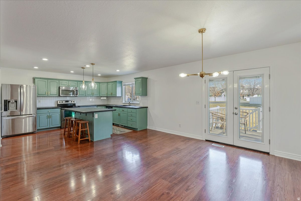 COURTYARD COVE - Residential Income