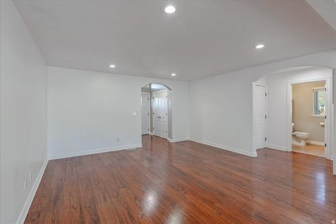 Tiny photo for 1262 N CIRCLE CV W, Lehi, UT 84043 (MLS # 2135446)