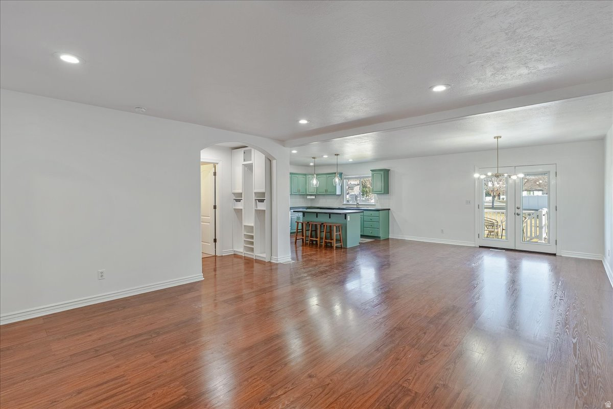 COURTYARD COVE - Residential Income