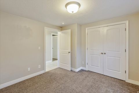 Tiny photo for 1262 N CIRCLE CV W, Lehi, UT 84043 (MLS # 2135446)