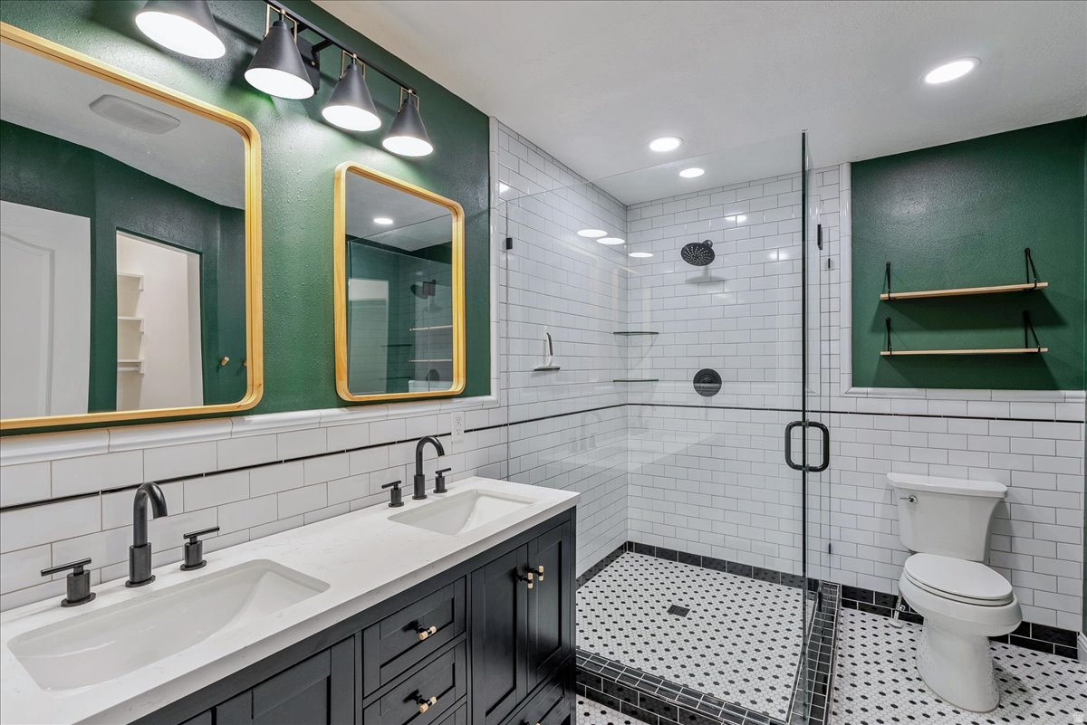 COURTYARD COVE - Residential Income