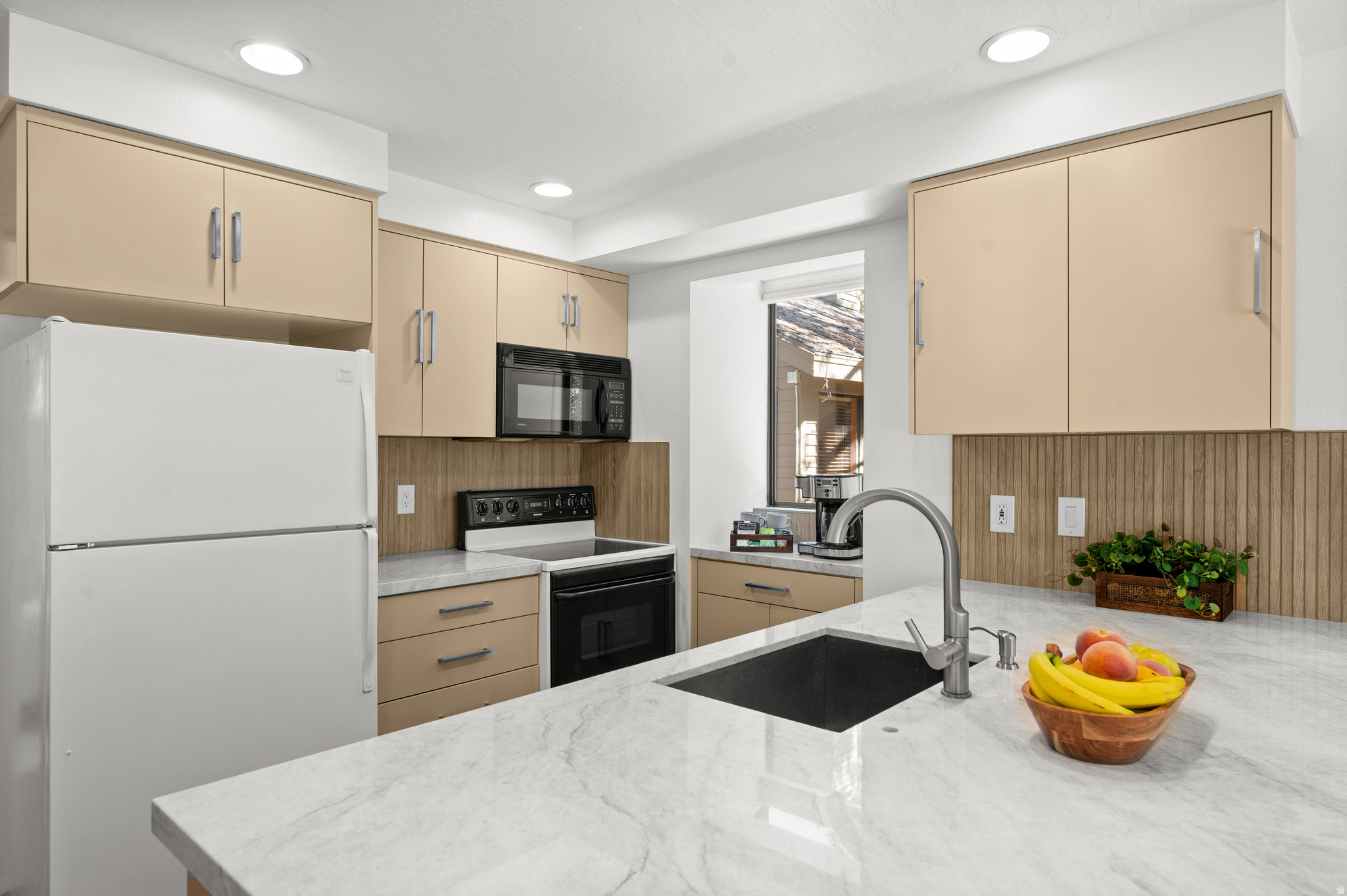 RED PINE - Residential