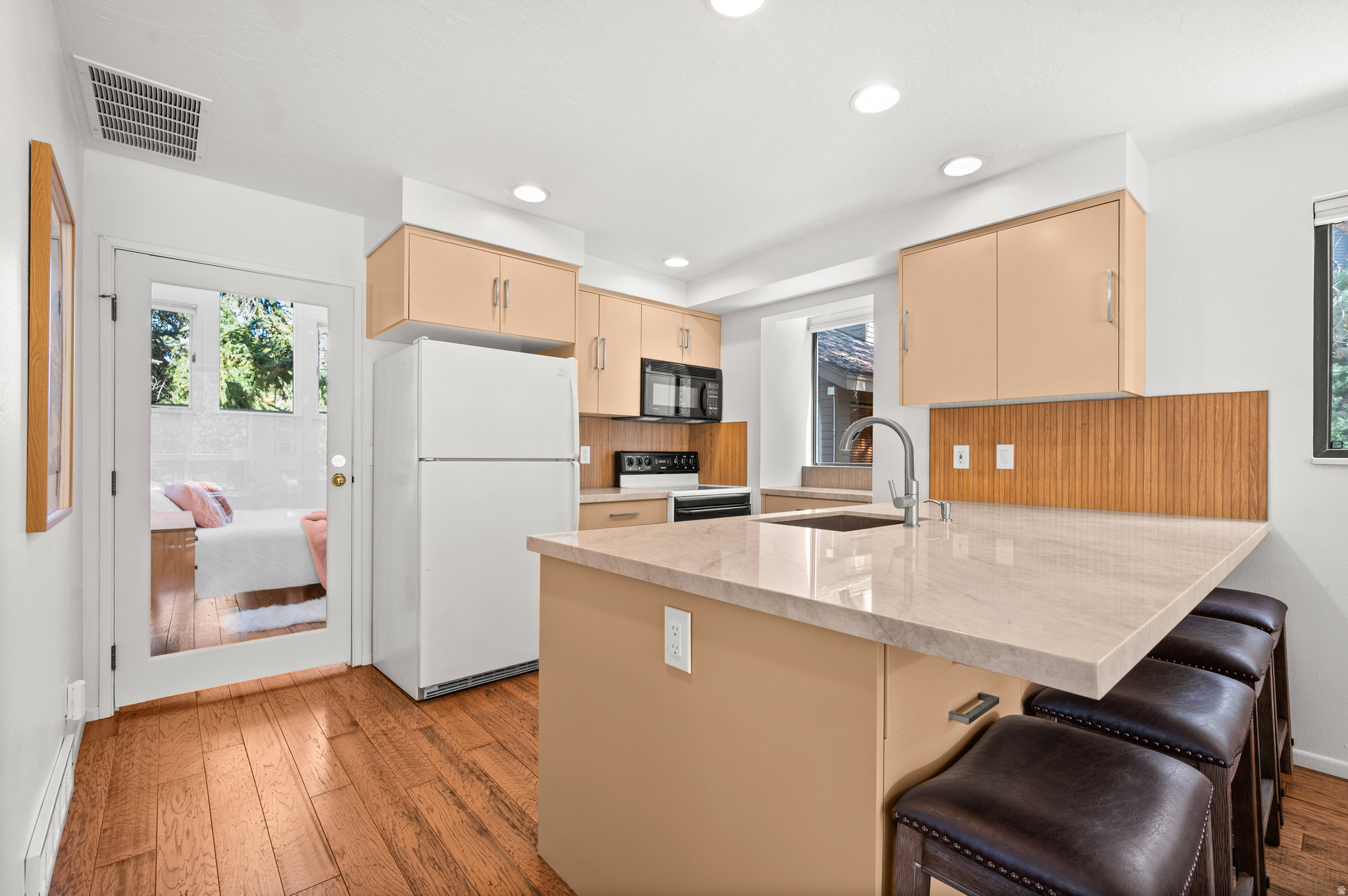 RED PINE - Residential