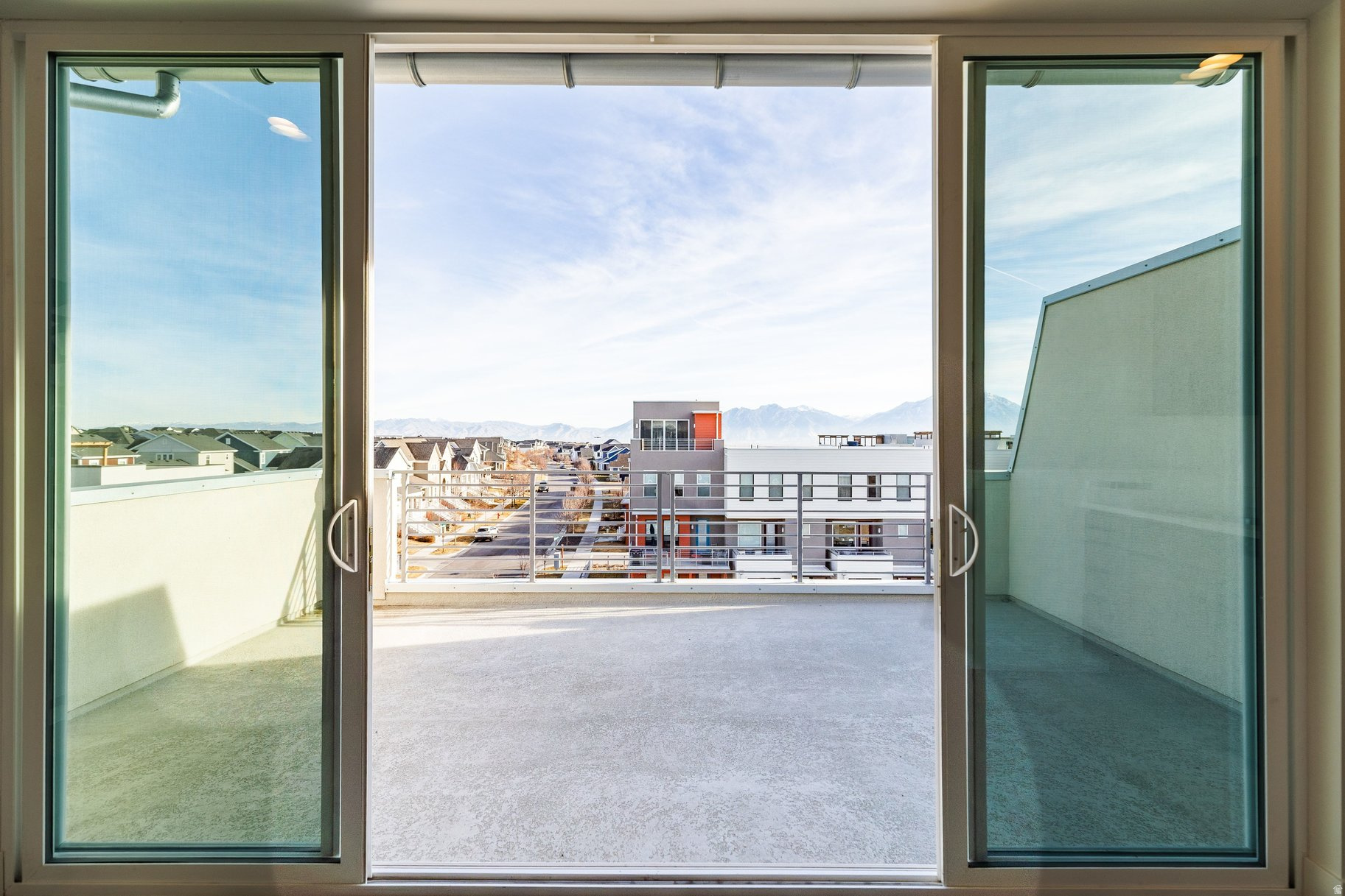 DAYBREAK - Residential