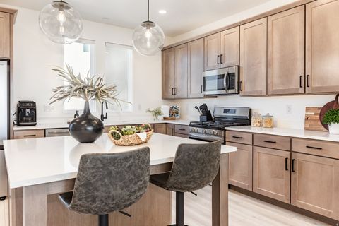 11082 S LAKE RUN RD W South Jordan UT 84009