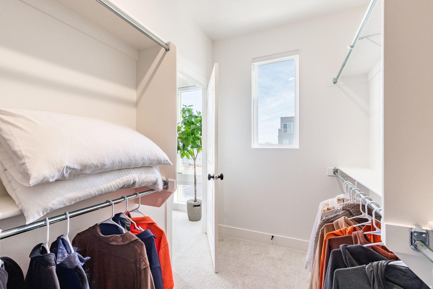 DAYBREAK - Residential