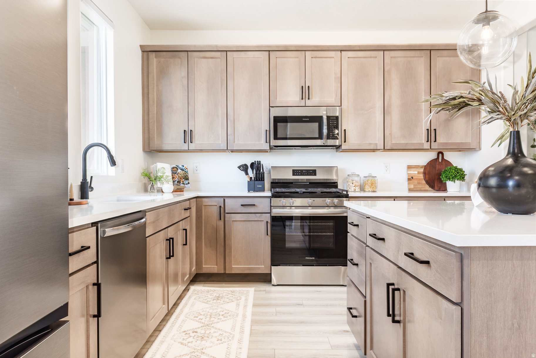 DAYBREAK - Residential