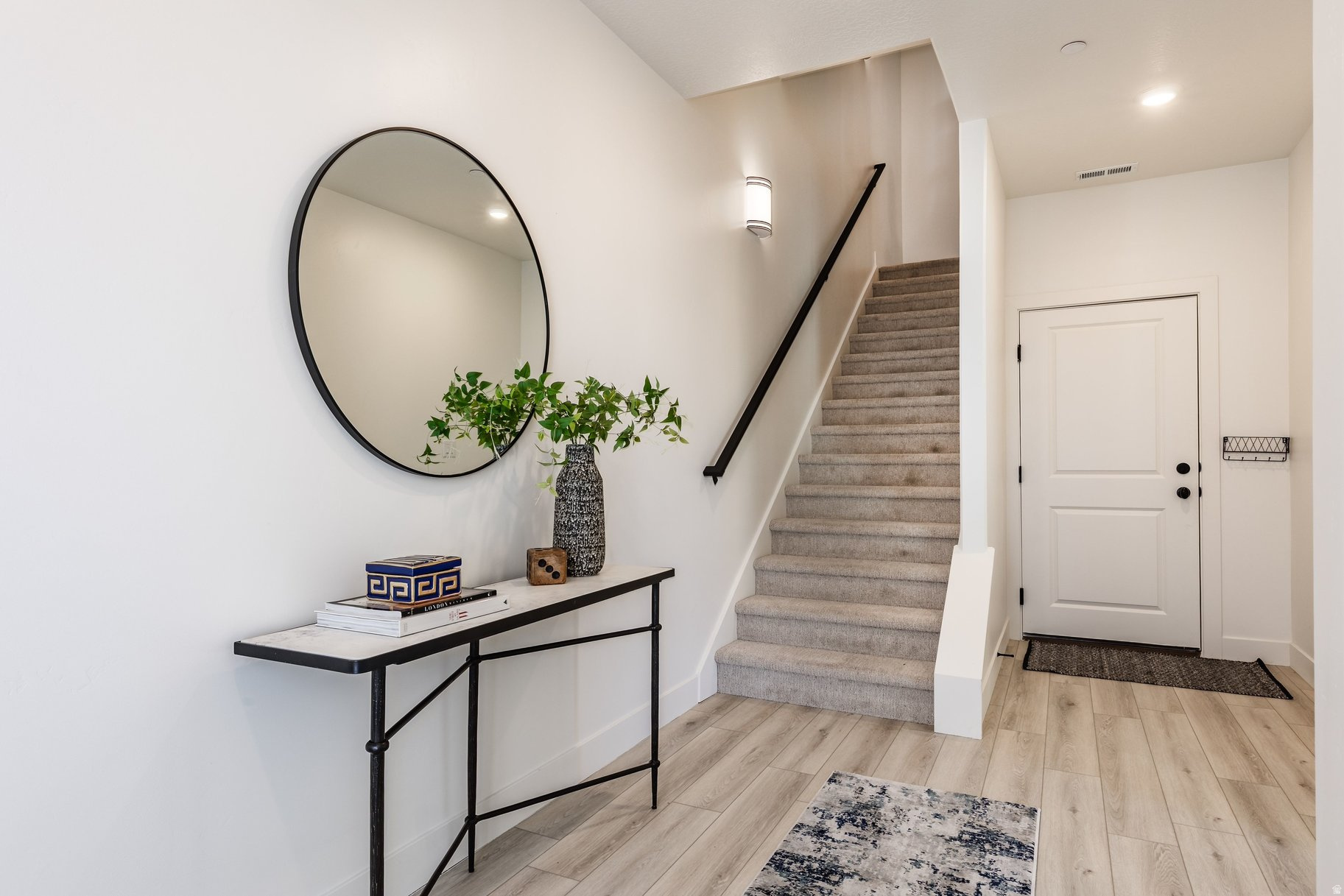 DAYBREAK - Residential