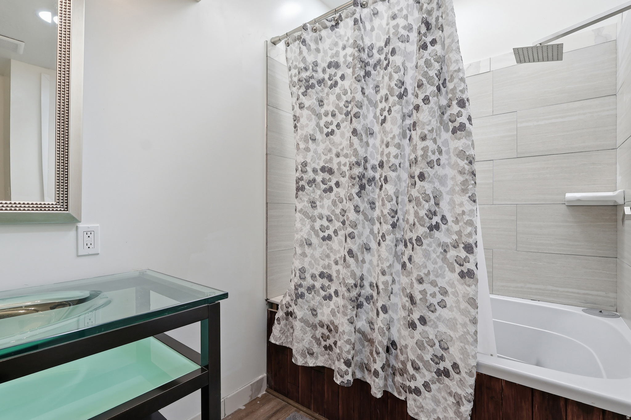 ST MARY HILL - Residential