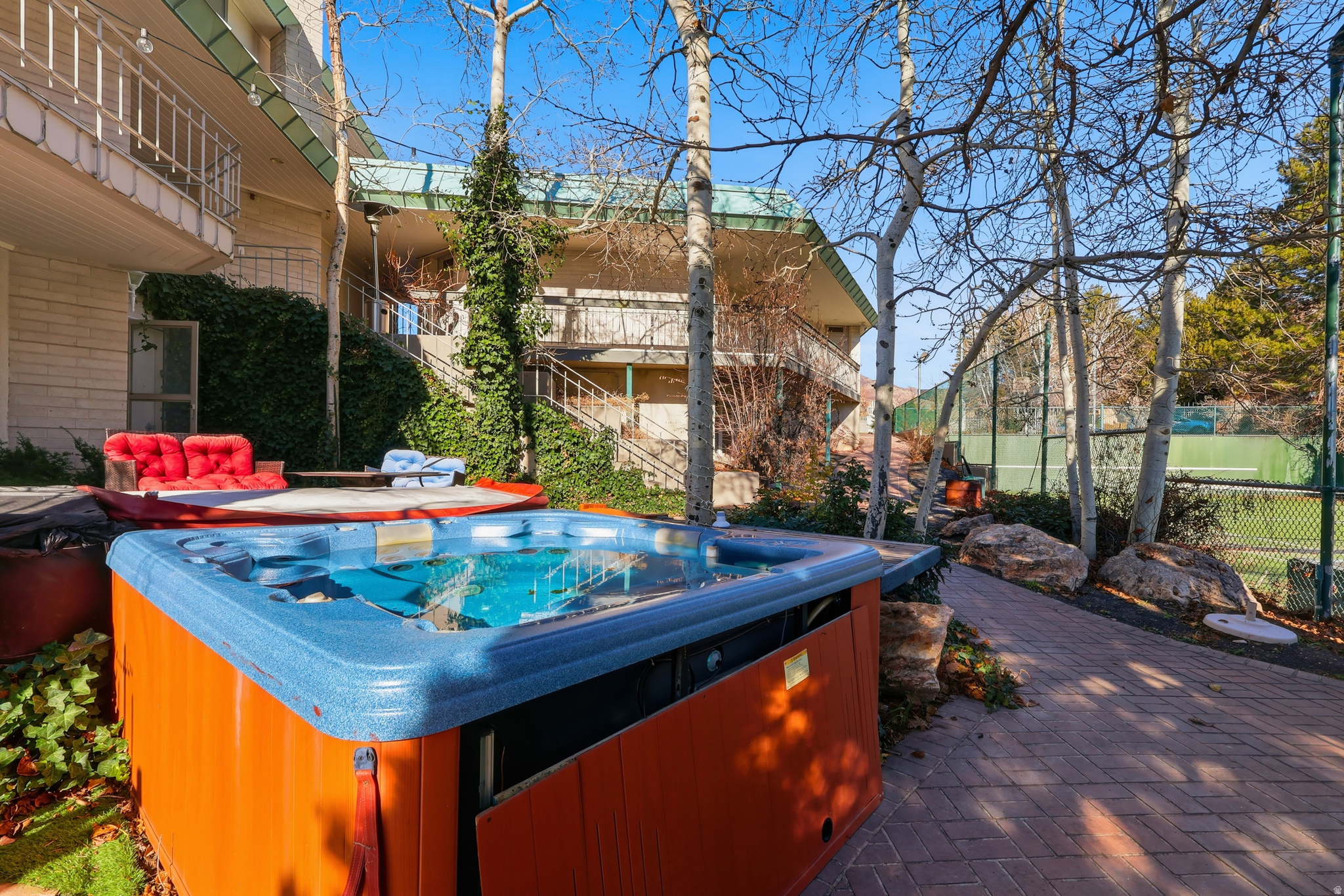 ST MARY HILL - Residential