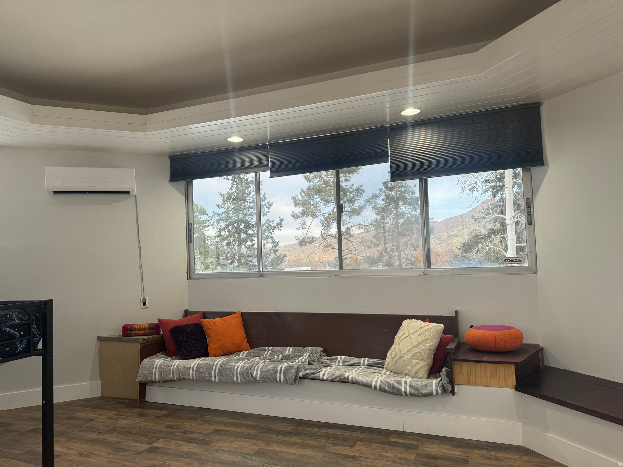 ST MARY HILL - Residential